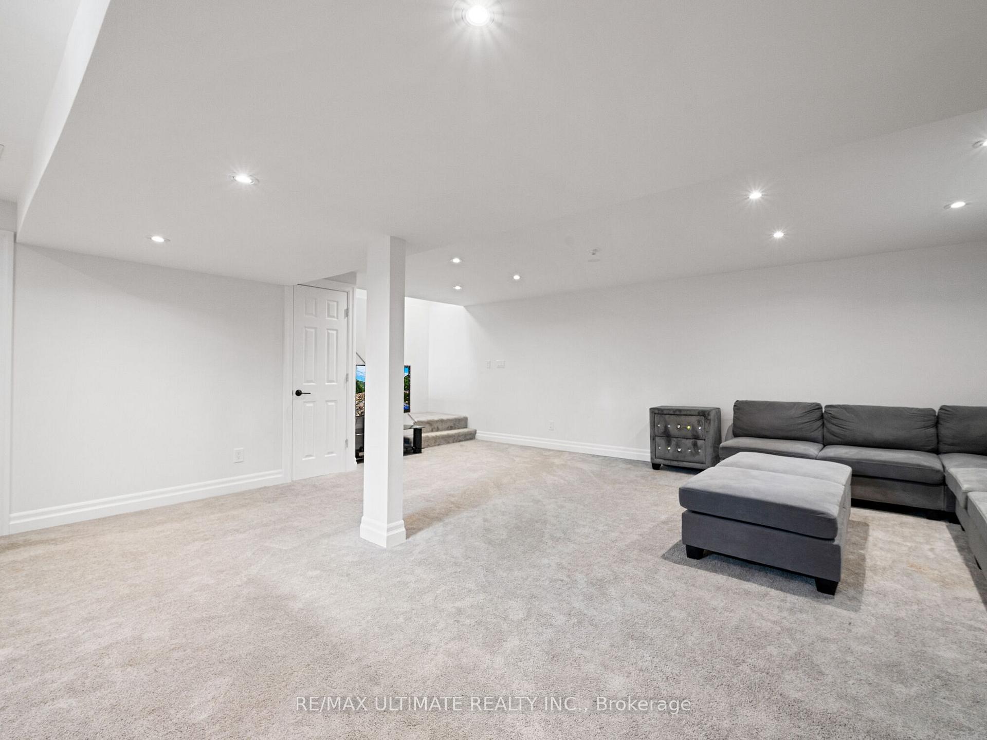 Photo 30 of 21 Dreyer Drive E, Ajax, South East — HOMEH