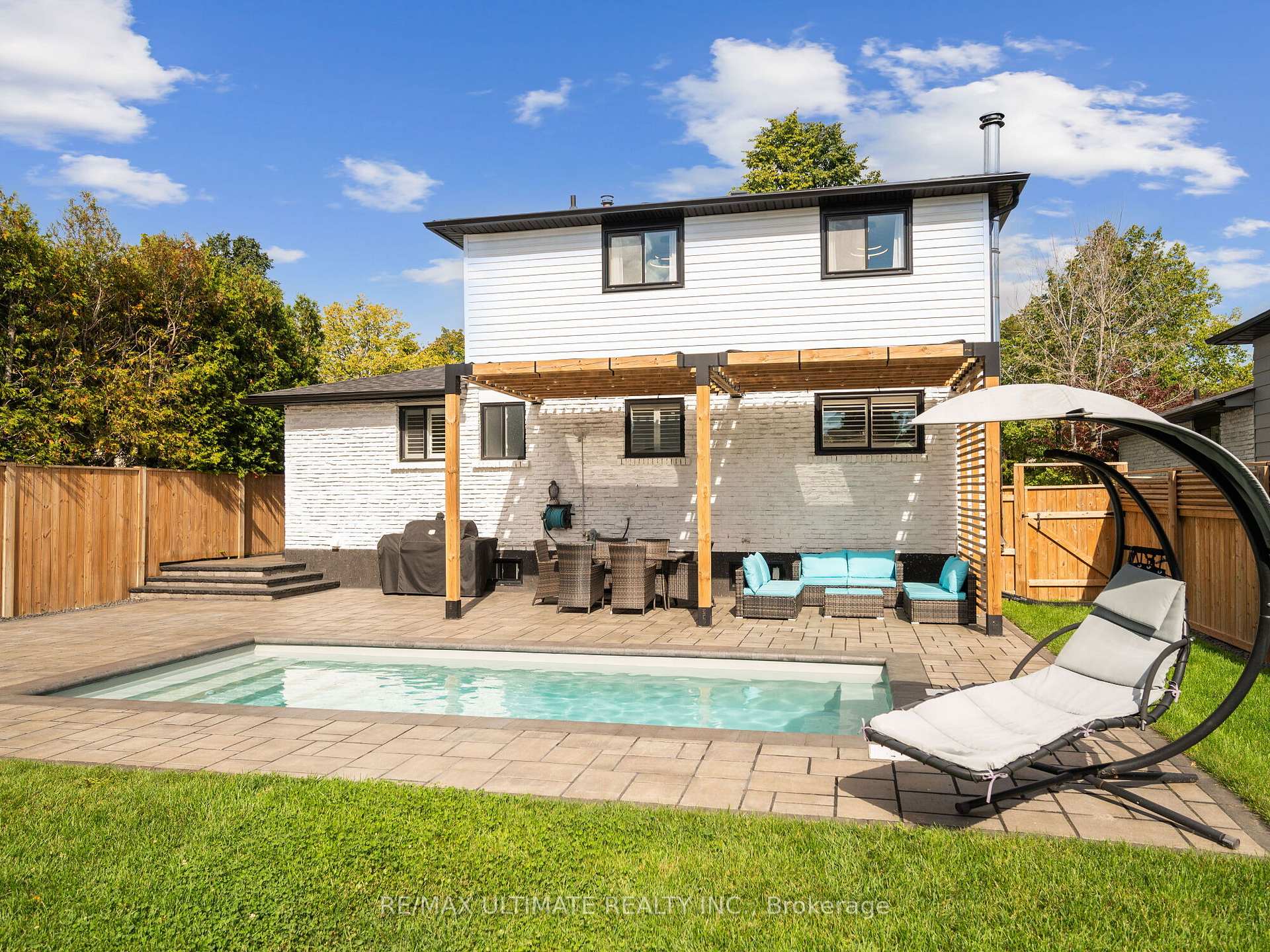 Photo 40 of 21 Dreyer Drive E, Ajax, South East — HOMEH