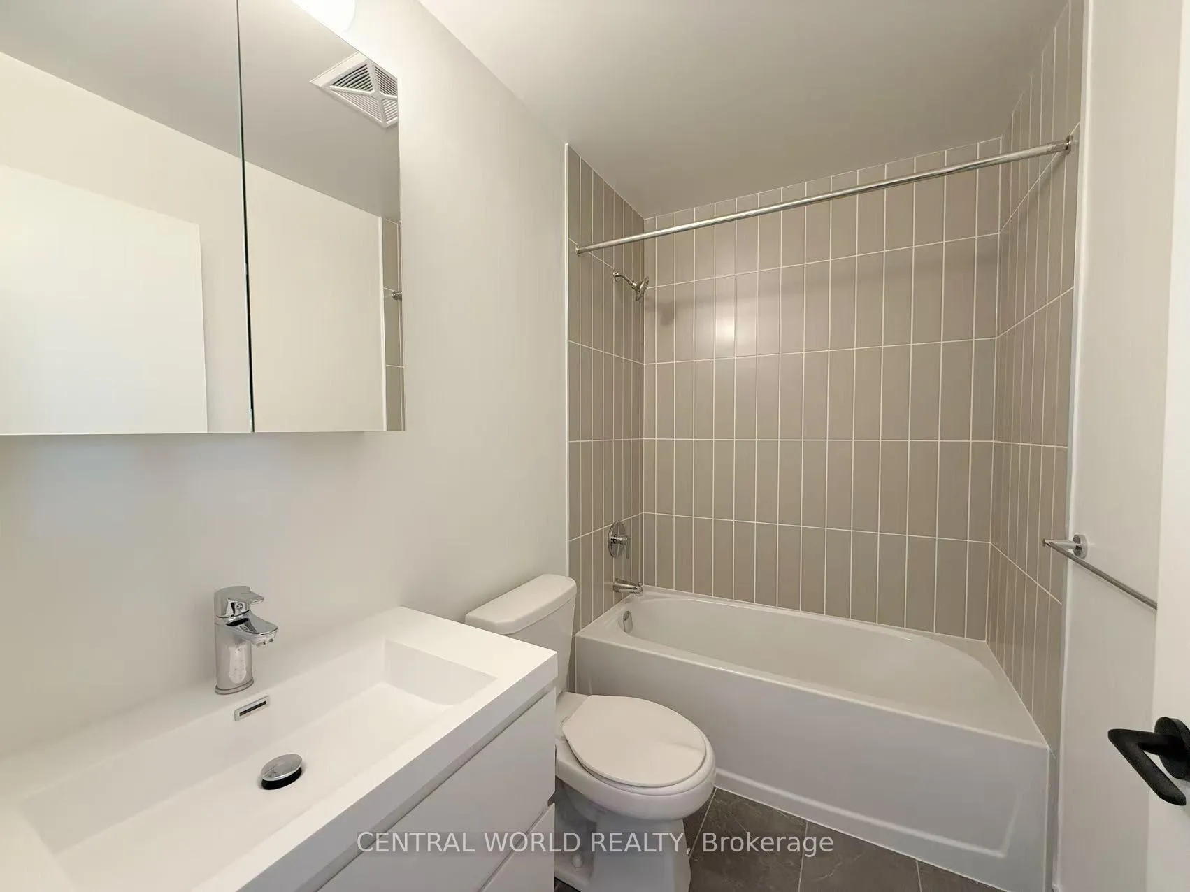 Photo 7 of Unit 1703, 38 Andre de Grasse Street, Markham, Unionville — HOMEH
