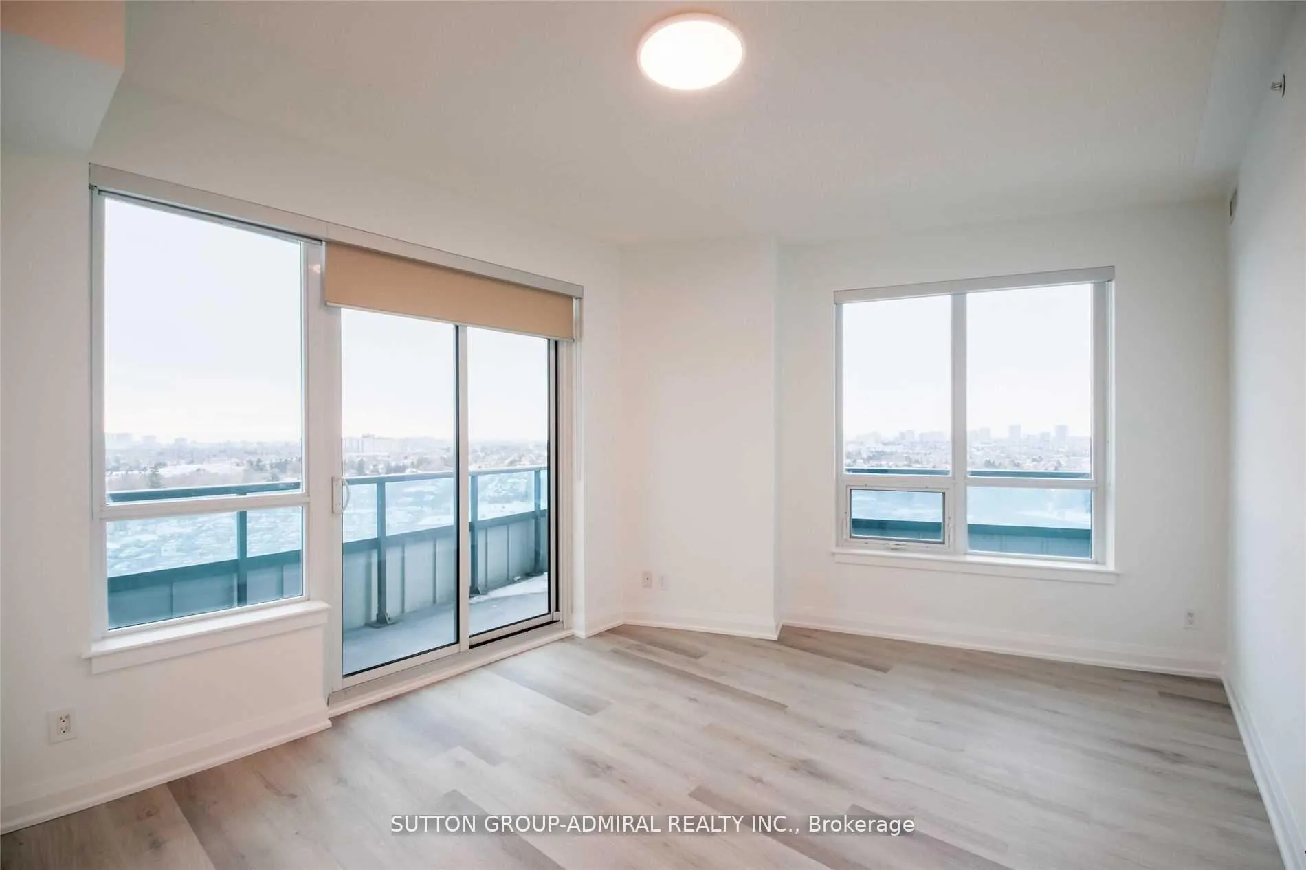 Photo 14 of Unit 1025, 7161 Yonge Street, Markham, Thornhill — HOMEH