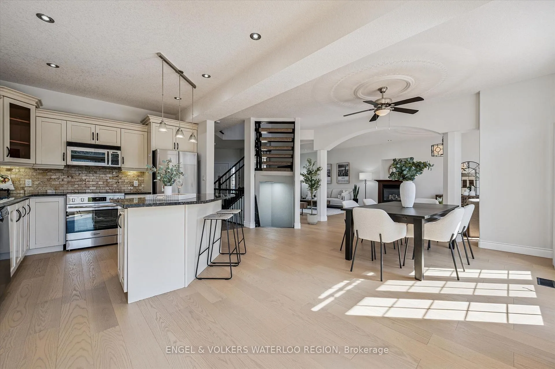 Photo 16 of 419 Kelso Drive, Waterloo — HOMEH