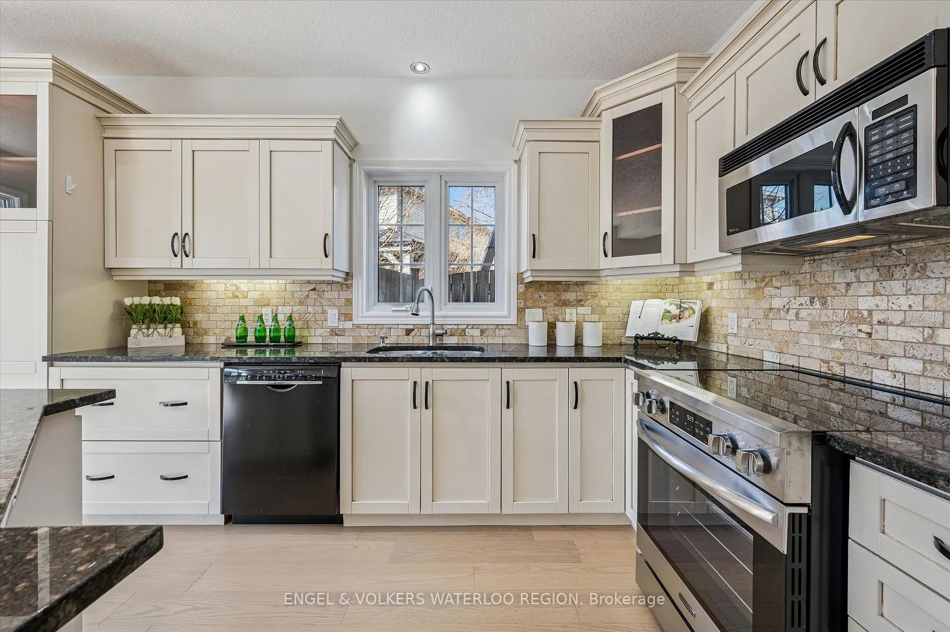 Photo 21 of 419 Kelso Drive, Waterloo — HOMEH
