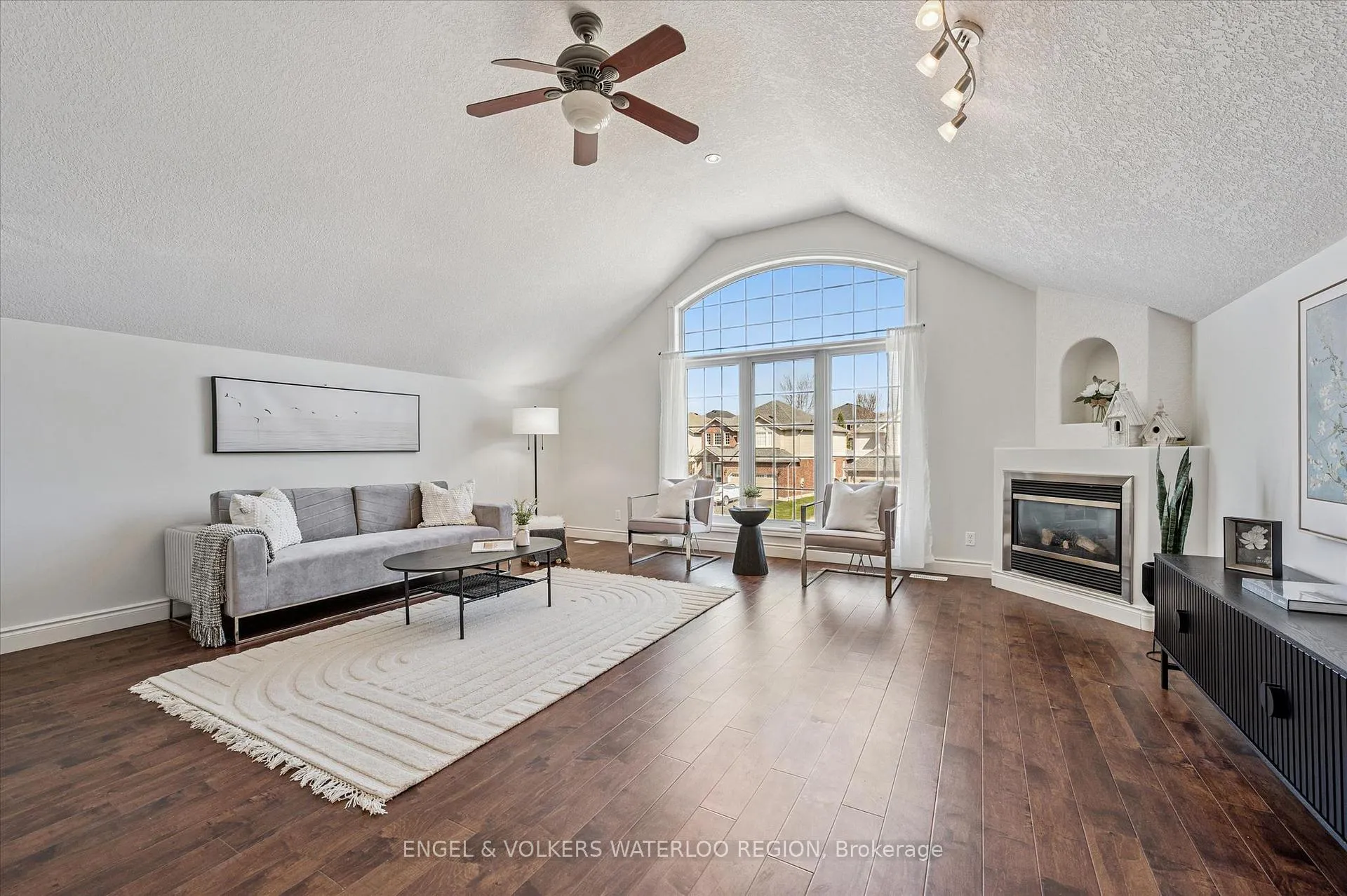 Photo 26 of 419 Kelso Drive, Waterloo — HOMEH