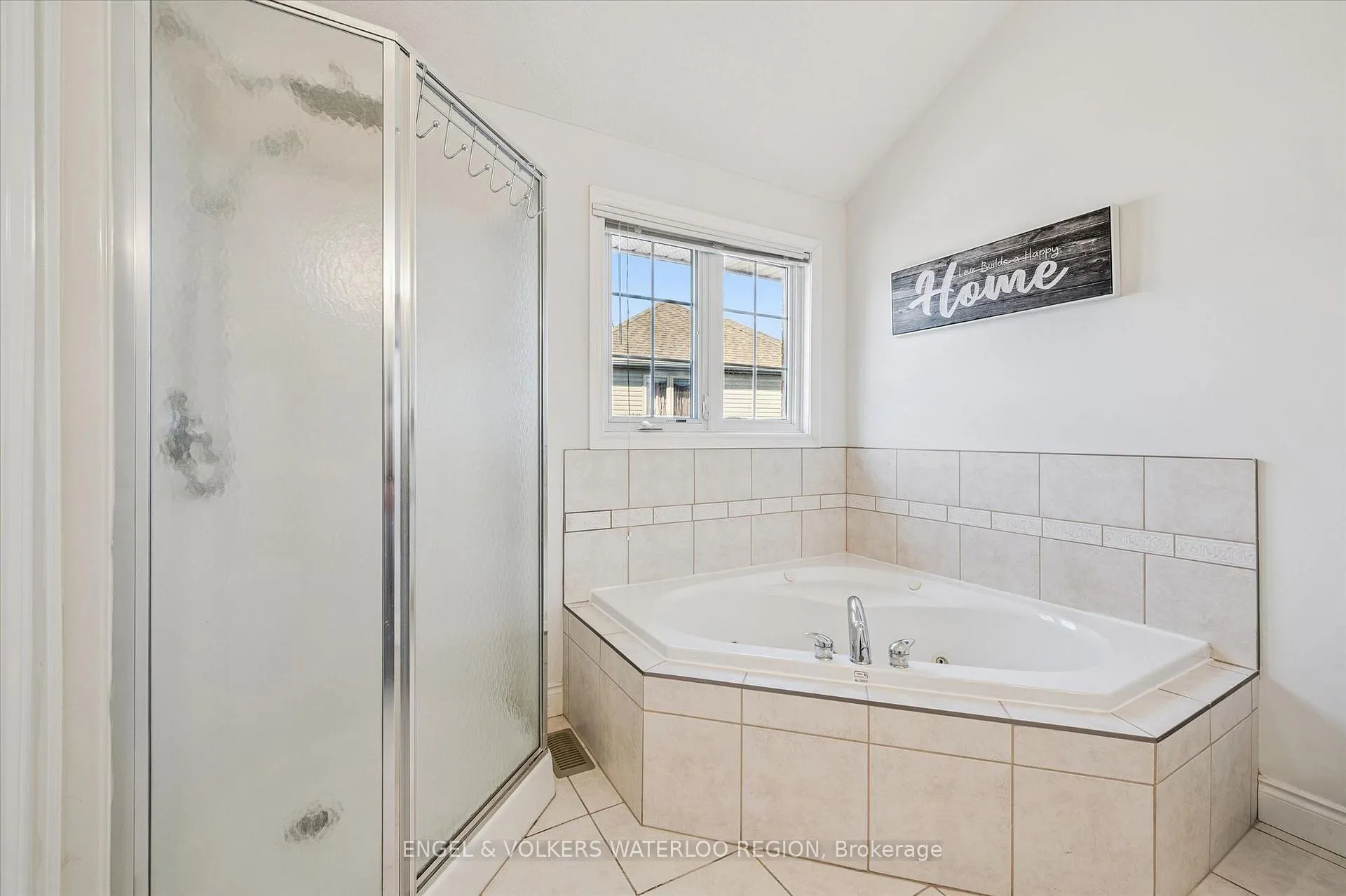 Photo 32 of 419 Kelso Drive, Waterloo — HOMEH