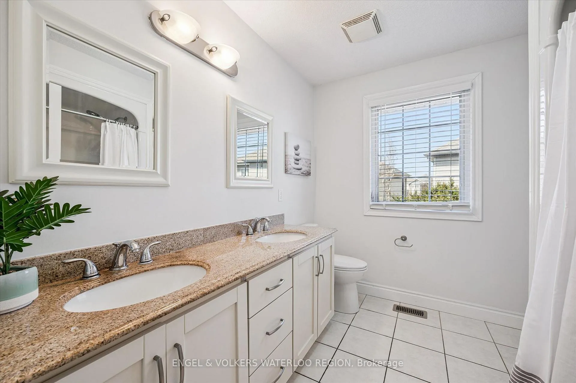 Photo 35 of 419 Kelso Drive, Waterloo — HOMEH
