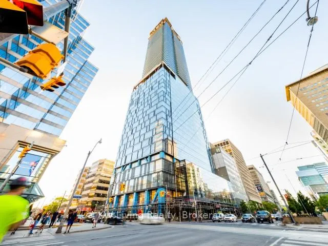 Front of Unit 3516, 488 University Avenue