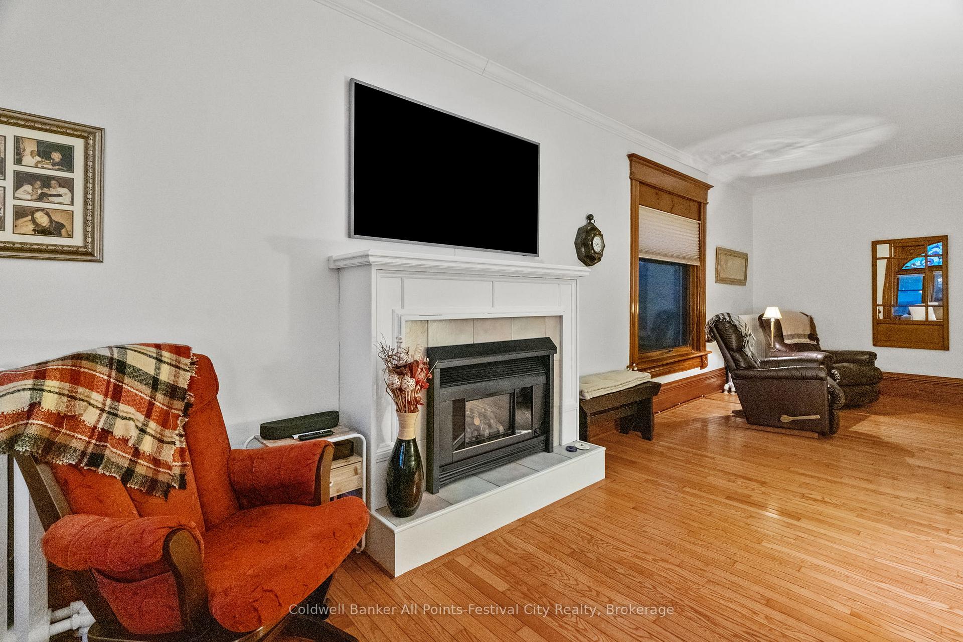 Photo 13 of 91 Wellington Street S, Goderich, Goderich (Town) — HOMEH