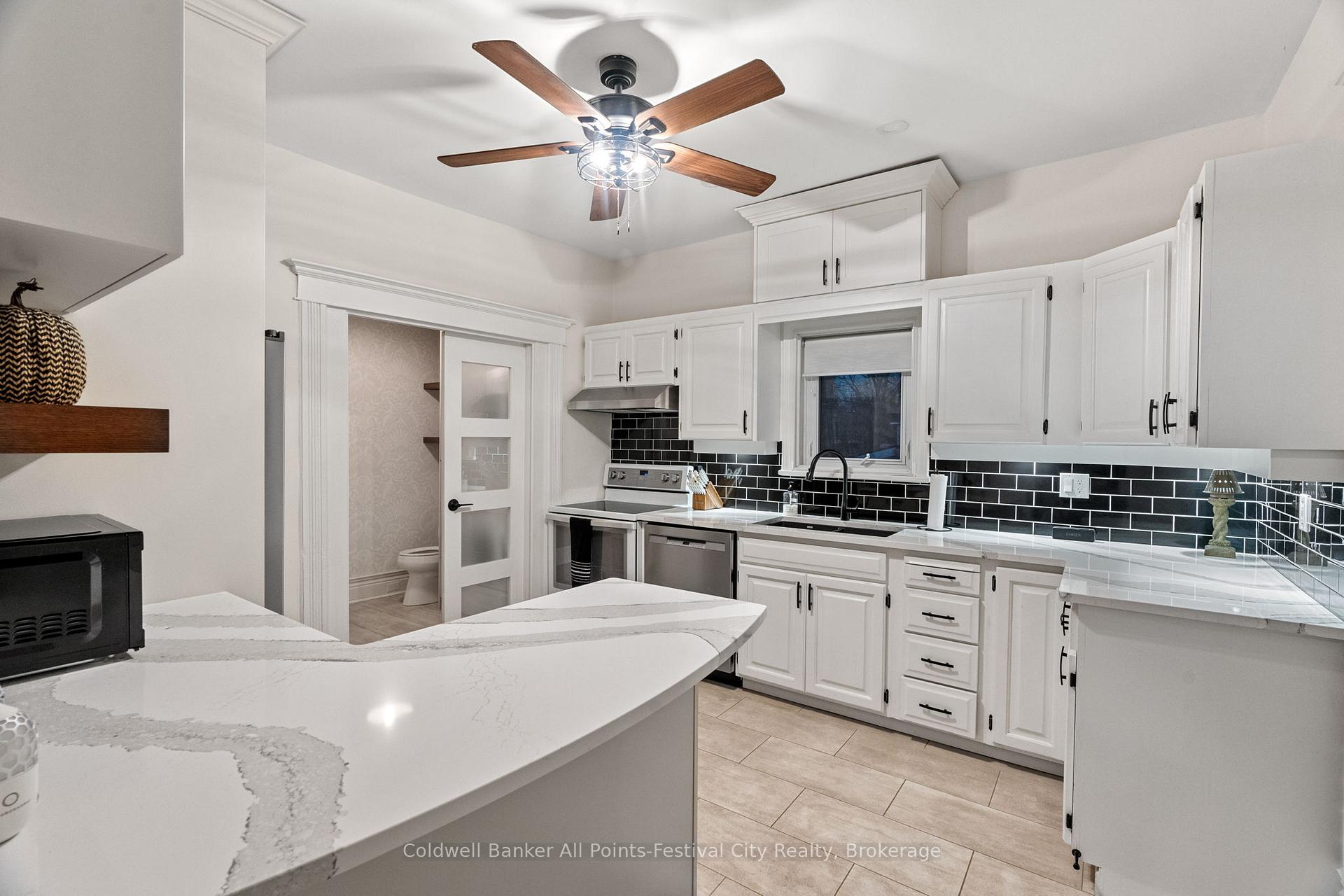 Photo 14 of 91 Wellington Street S, Goderich, Goderich (Town) — HOMEH