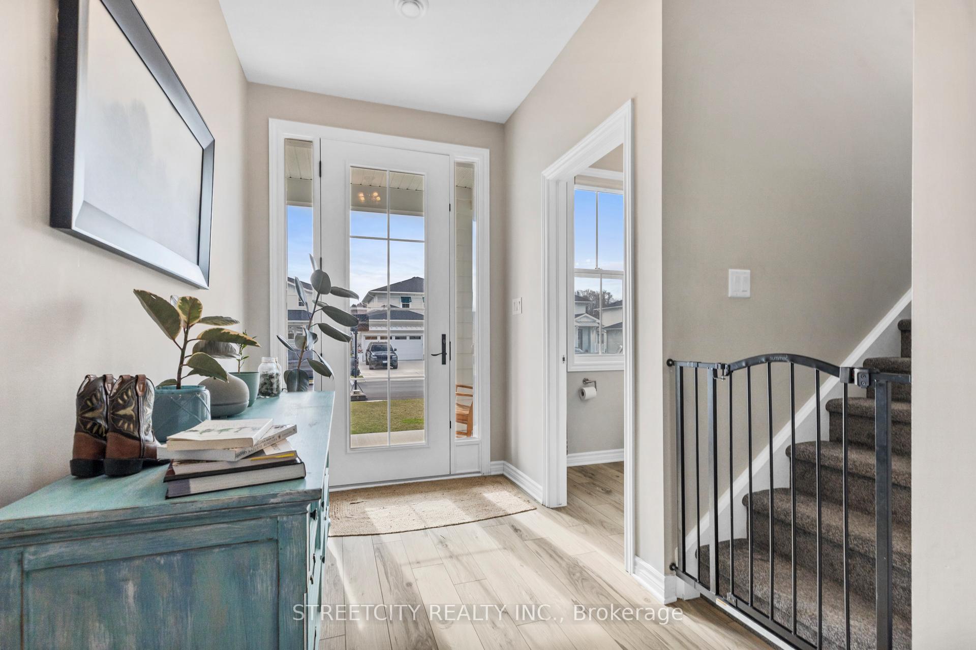Photo 4 of 415 Breakwater Boulevard, Central Elgin, Rural Central Elgin — HOMEH