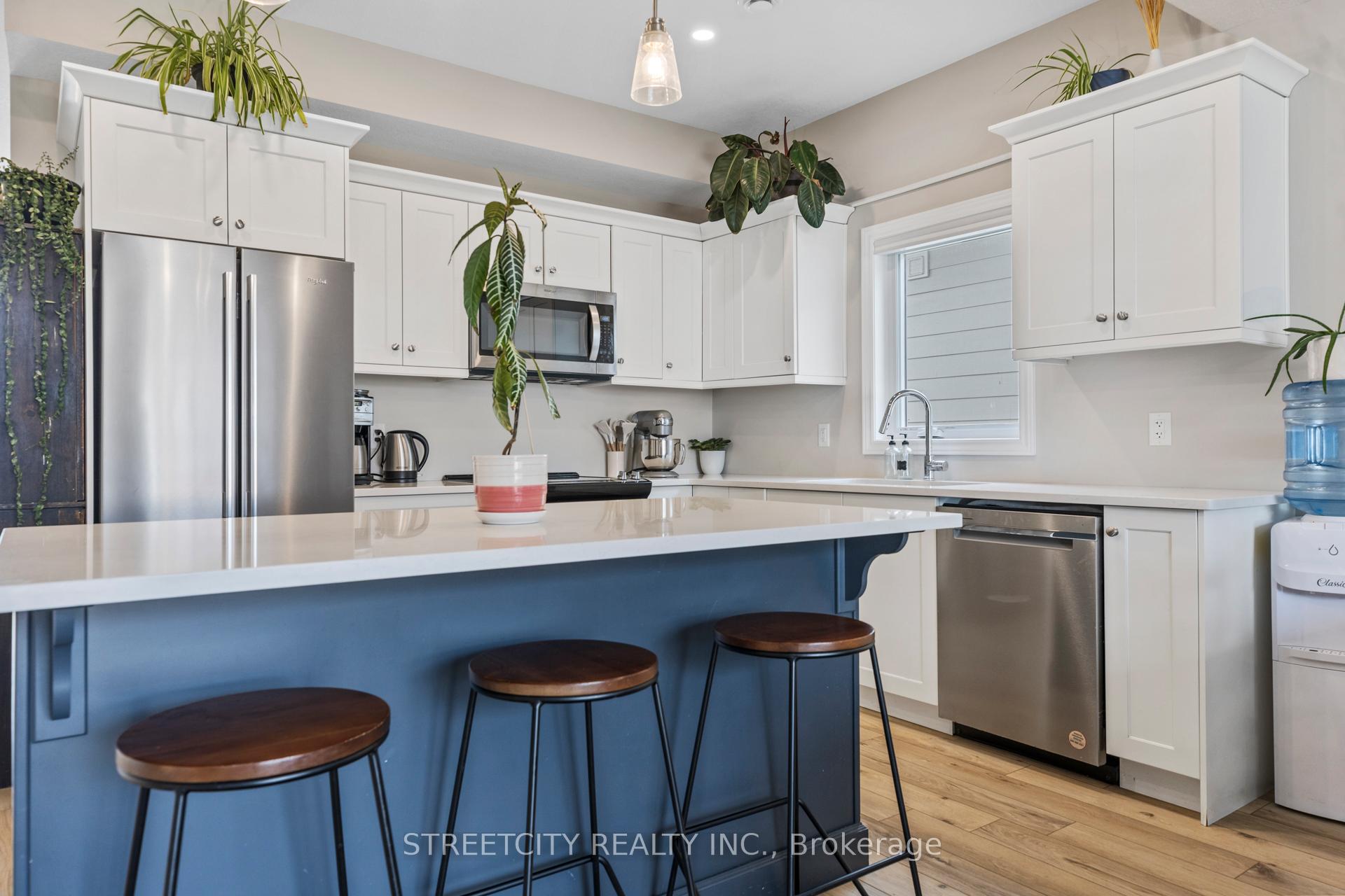 Photo 7 of 415 Breakwater Boulevard, Central Elgin, Rural Central Elgin — HOMEH