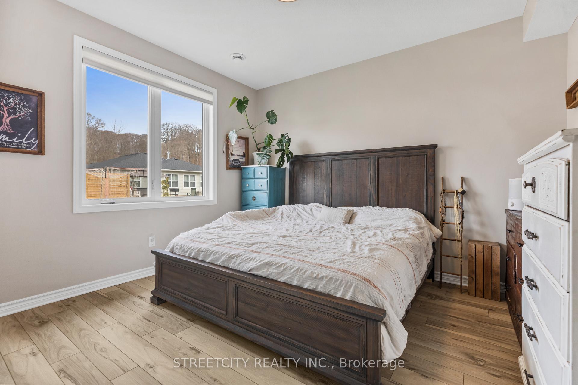 Photo 14 of 415 Breakwater Boulevard, Central Elgin, Rural Central Elgin — HOMEH