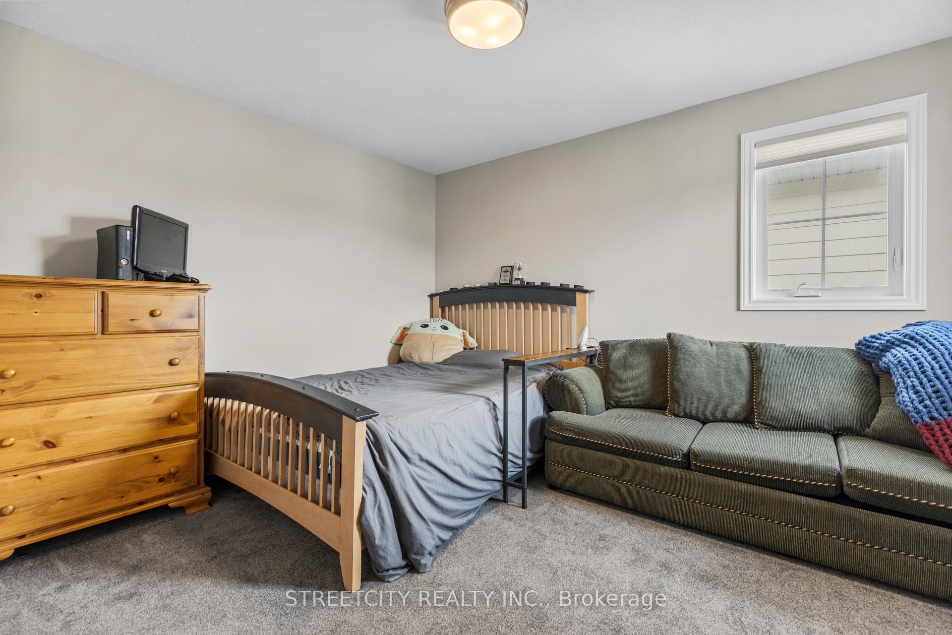 Photo 17 of 415 Breakwater Boulevard, Central Elgin, Rural Central Elgin — HOMEH