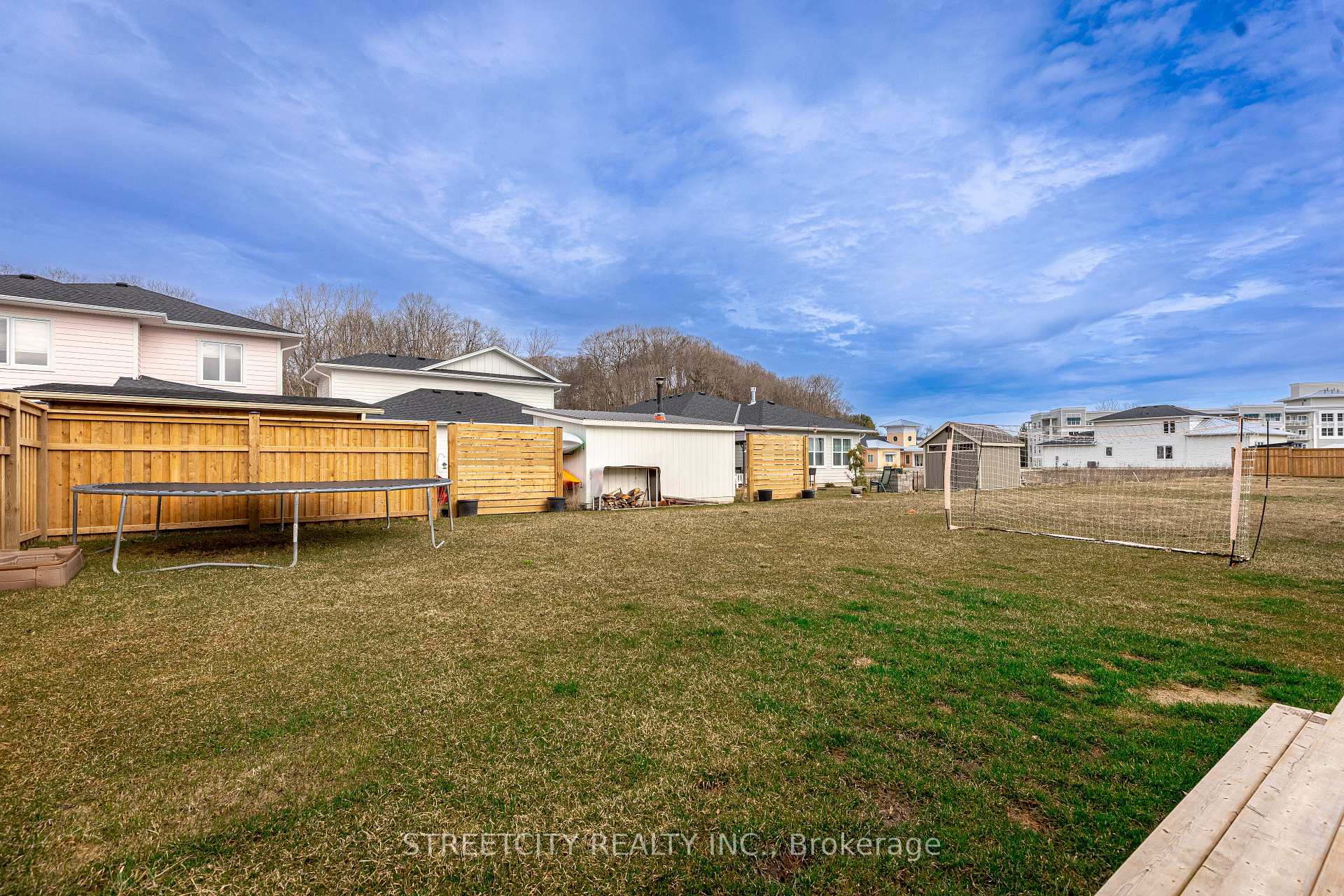 Photo 22 of 415 Breakwater Boulevard, Central Elgin, Rural Central Elgin — HOMEH