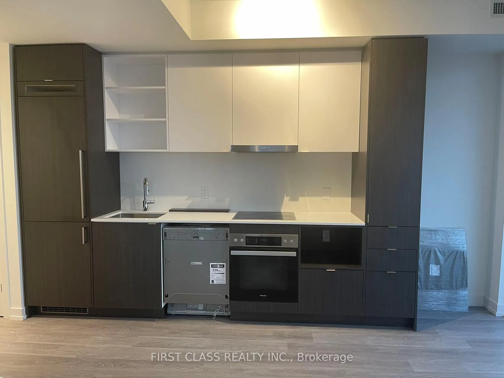 Photo 3 of Unit 7205, 55 Cooper Street, Toronto, Waterfront Communities — HOMEH