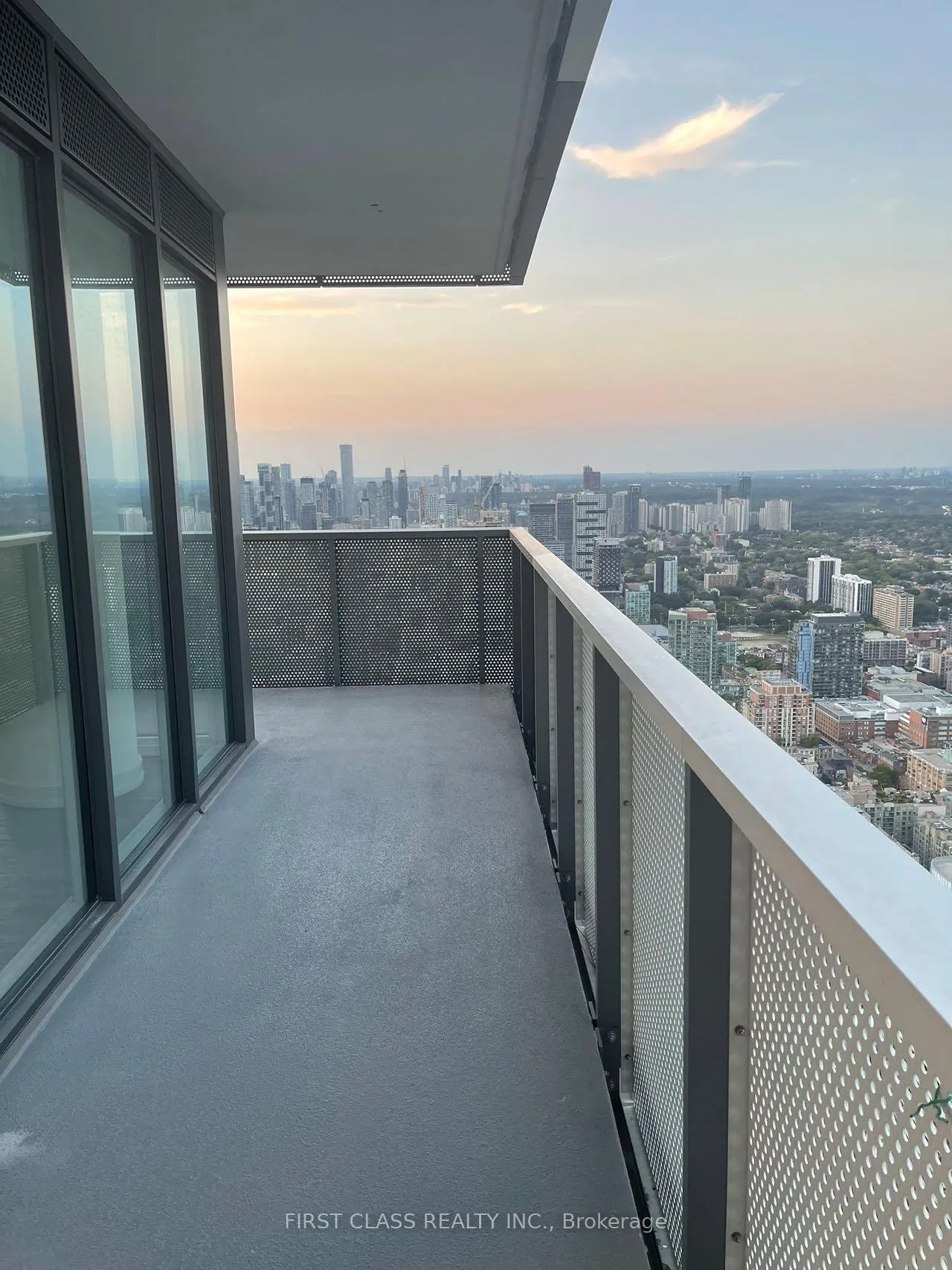 Photo 12 of Unit 7205, 55 Cooper Street, Toronto, Waterfront Communities — HOMEH