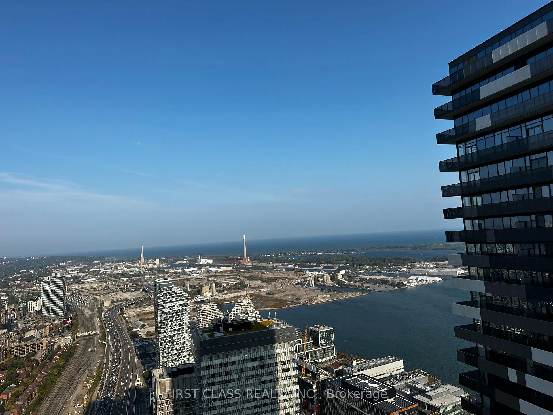 Photo 14 of Unit 7205, 55 Cooper Street, Toronto, Waterfront Communities — HOMEH