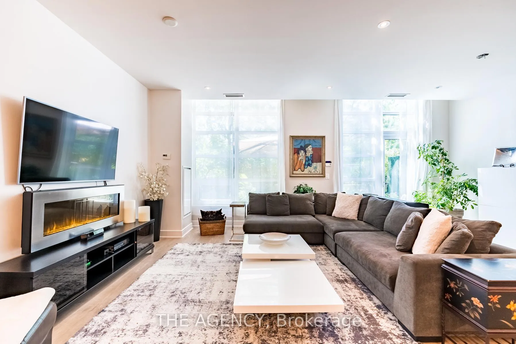 Photo 5 of Unit TH113, 35 Brian Peck Crescent, Toronto, Thorncliffe Park — HOMEH