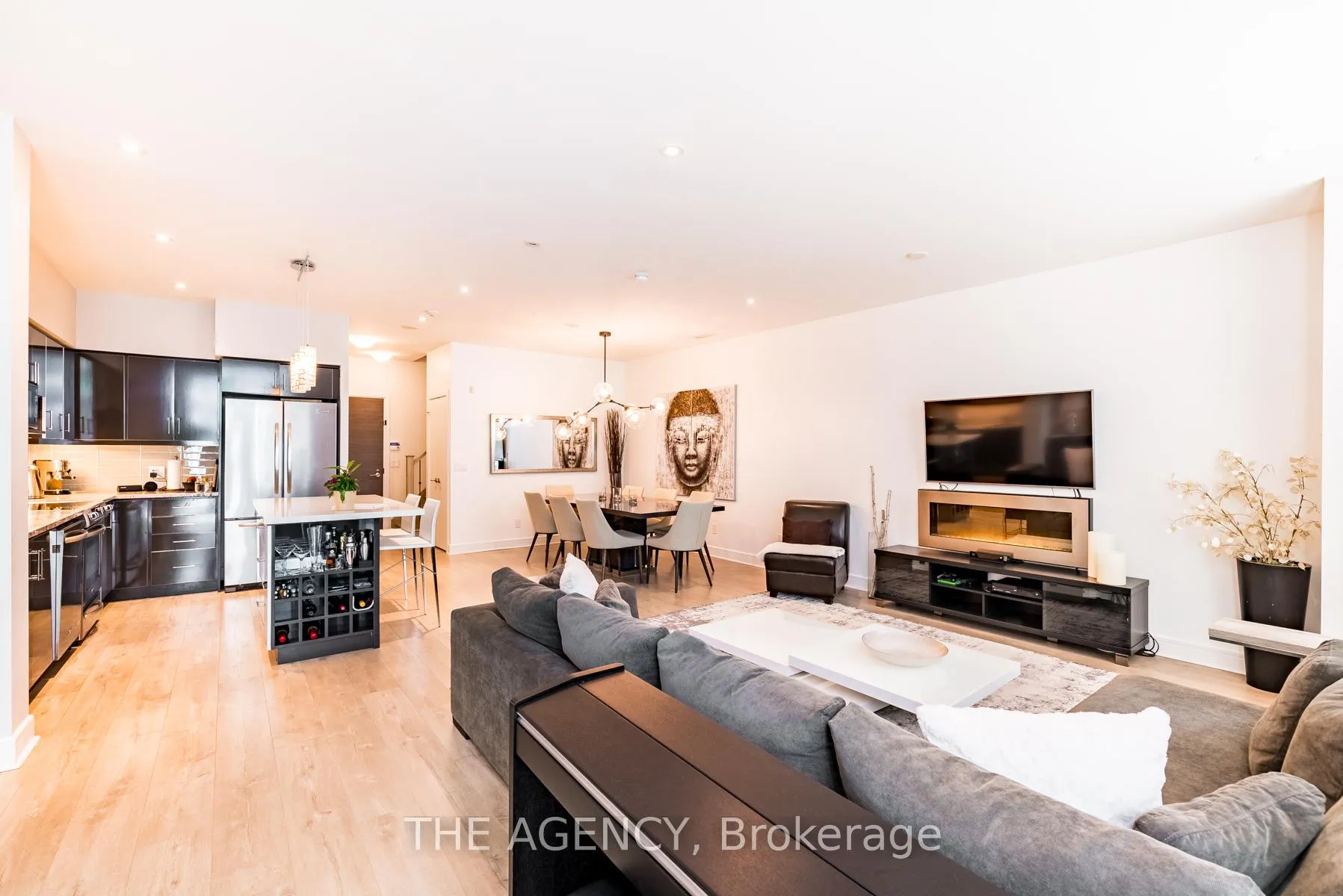 Photo 8 of Unit TH113, 35 Brian Peck Crescent, Toronto, Thorncliffe Park — HOMEH