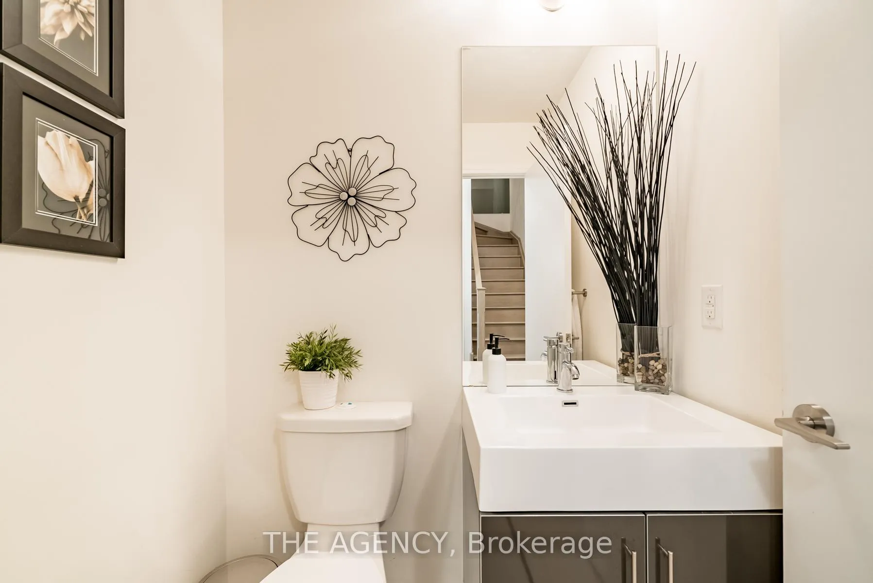 Photo 14 of Unit TH113, 35 Brian Peck Crescent, Toronto, Thorncliffe Park — HOMEH