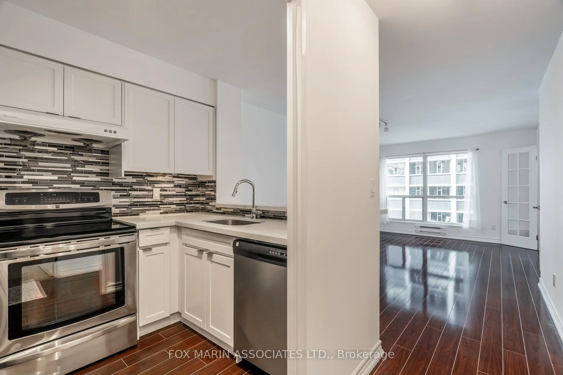 Photo 2 of Unit 714, 7 Carlton Street, Toronto, Church-Yonge Corridor — HOMEH