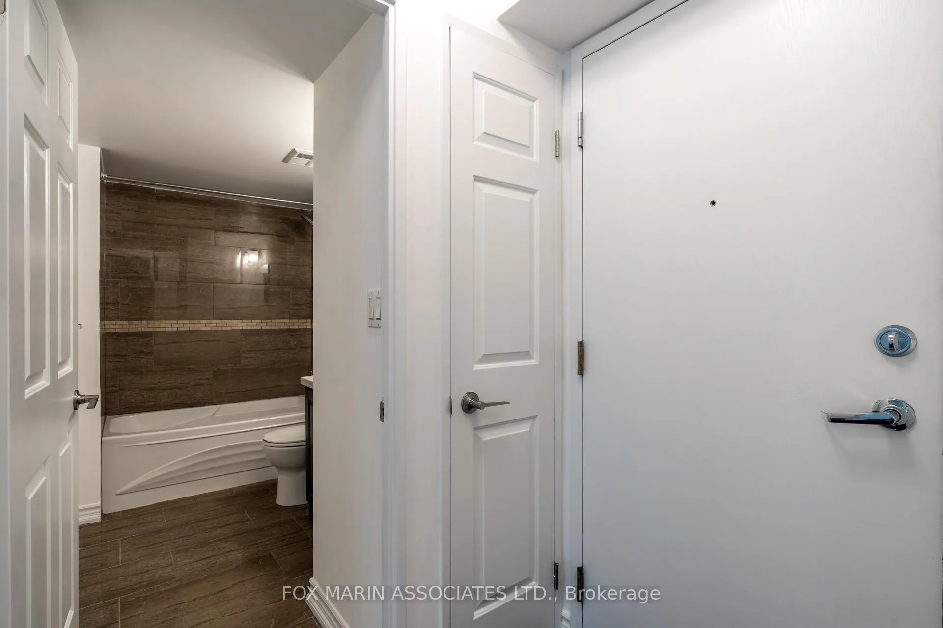 Photo 19 of Unit 714, 7 Carlton Street, Toronto, Church-Yonge Corridor — HOMEH