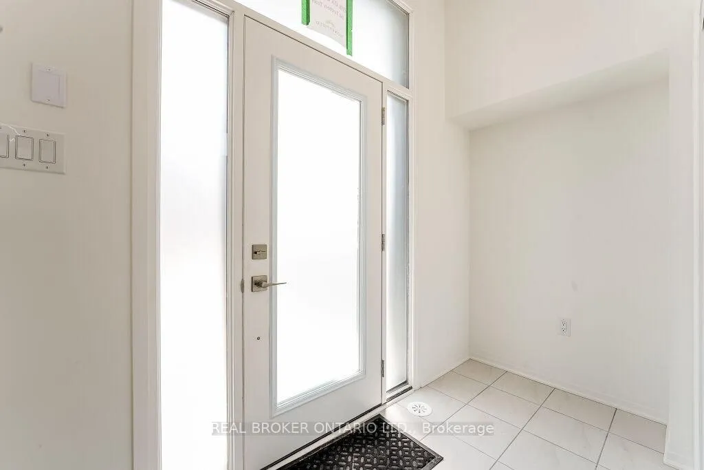 Photo 2 of 34 Totten Trail, New Tecumseth, Tottenham — HOMEH