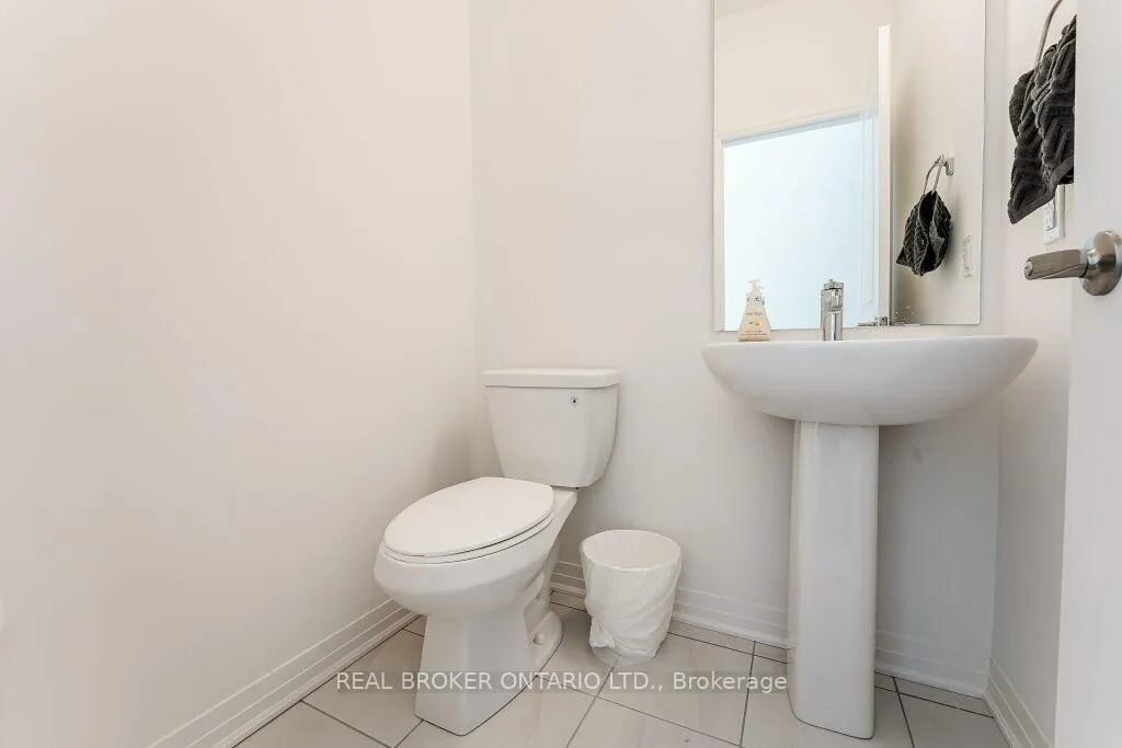 Photo 17 of 34 Totten Trail, New Tecumseth, Tottenham — HOMEH