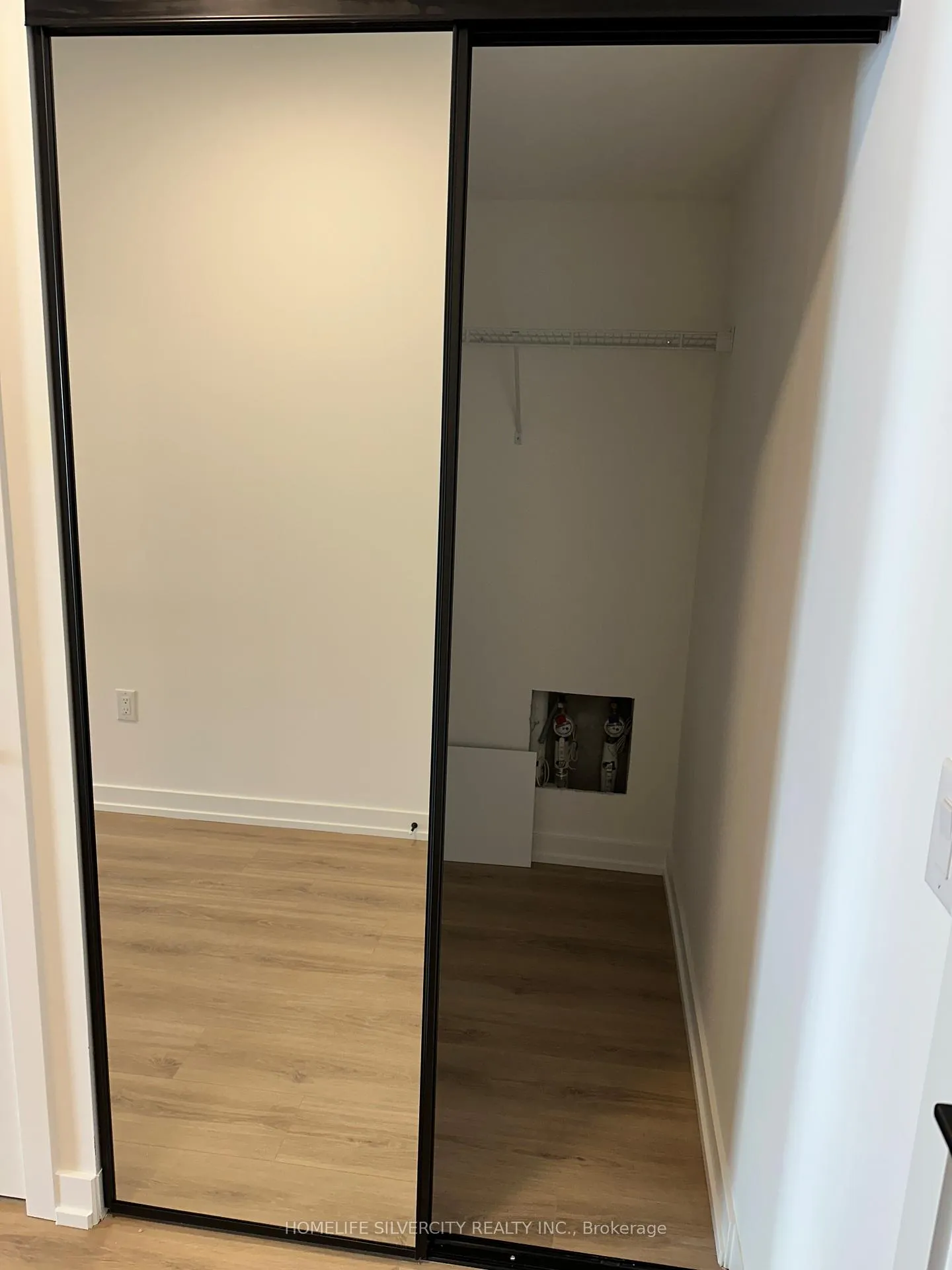 Photo 4 of Unit 316, 10 Lagerfeld Drive, Brampton, Northwest Brampton — HOMEH