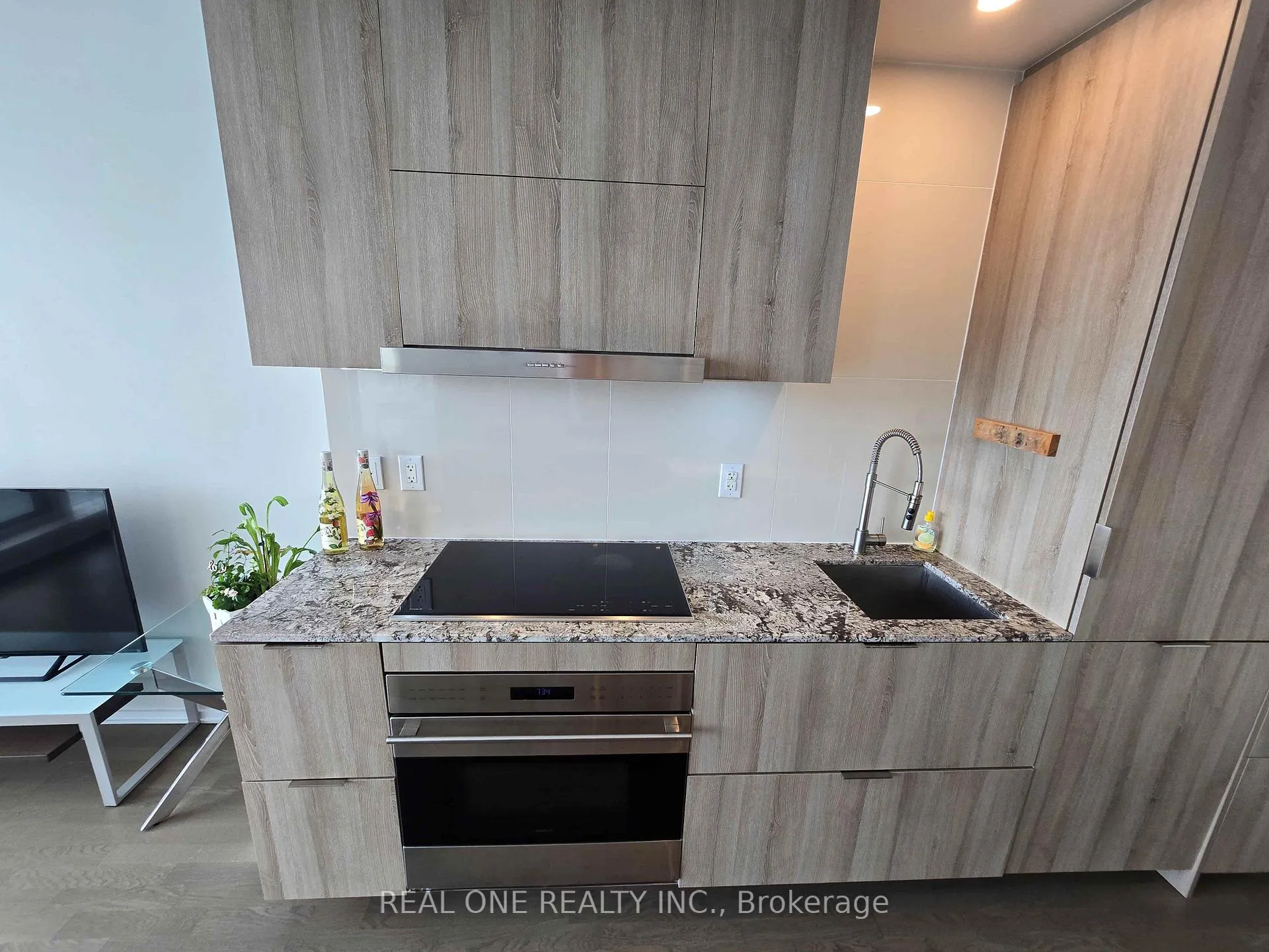Photo 5 of Unit 4205, 1 Bloor Street E, Toronto, Church-Yonge Corridor — HOMEH