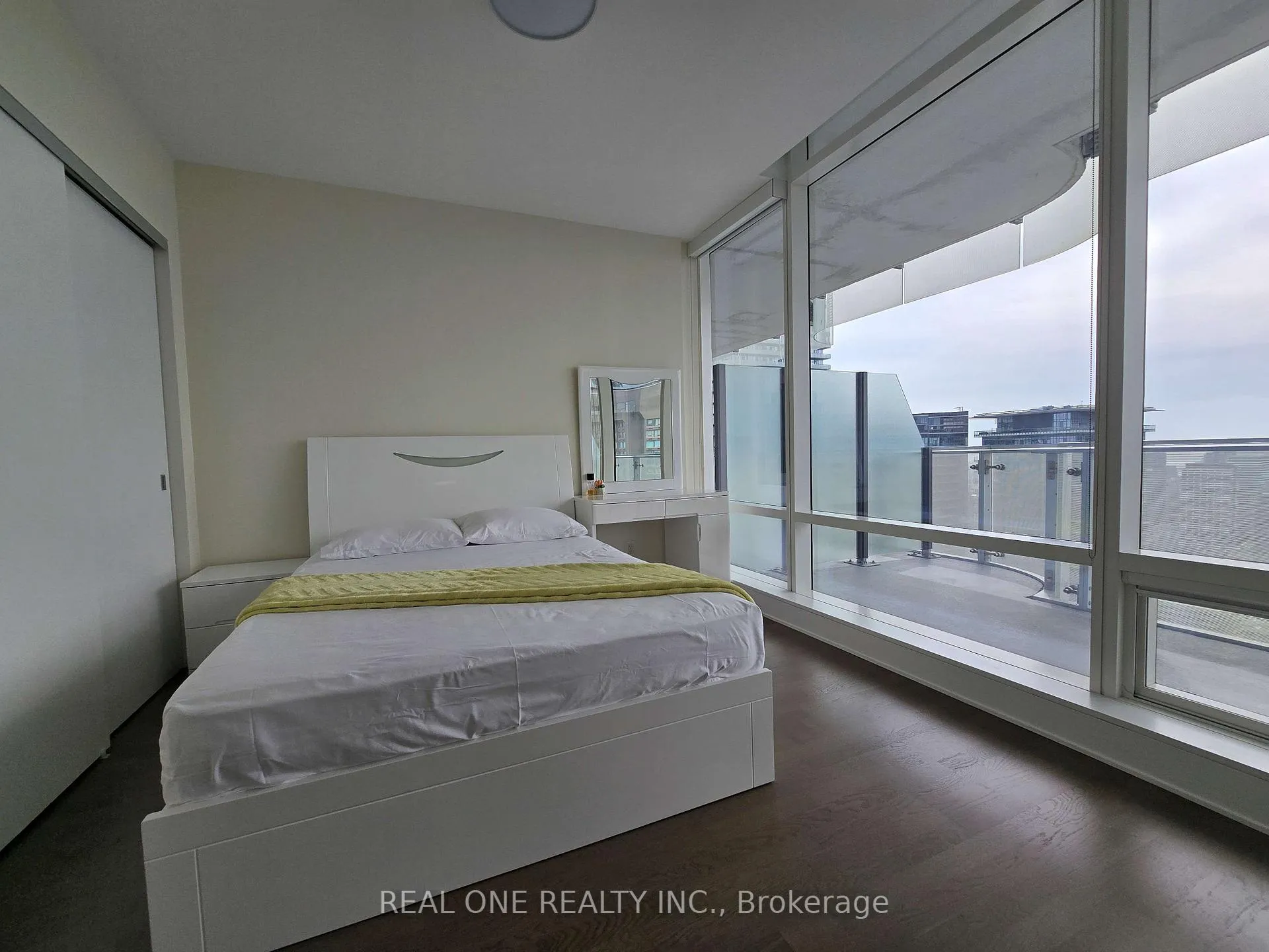 Photo 23 of Unit 4205, 1 Bloor Street E, Toronto, Church-Yonge Corridor — HOMEH