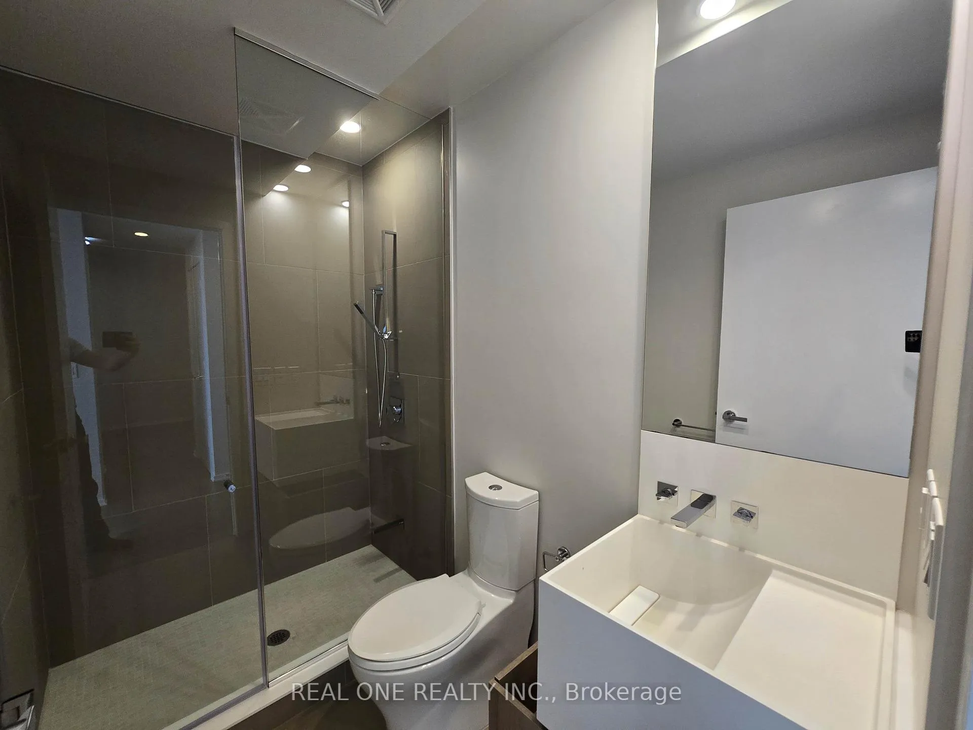Photo 29 of Unit 4205, 1 Bloor Street E, Toronto, Church-Yonge Corridor — HOMEH