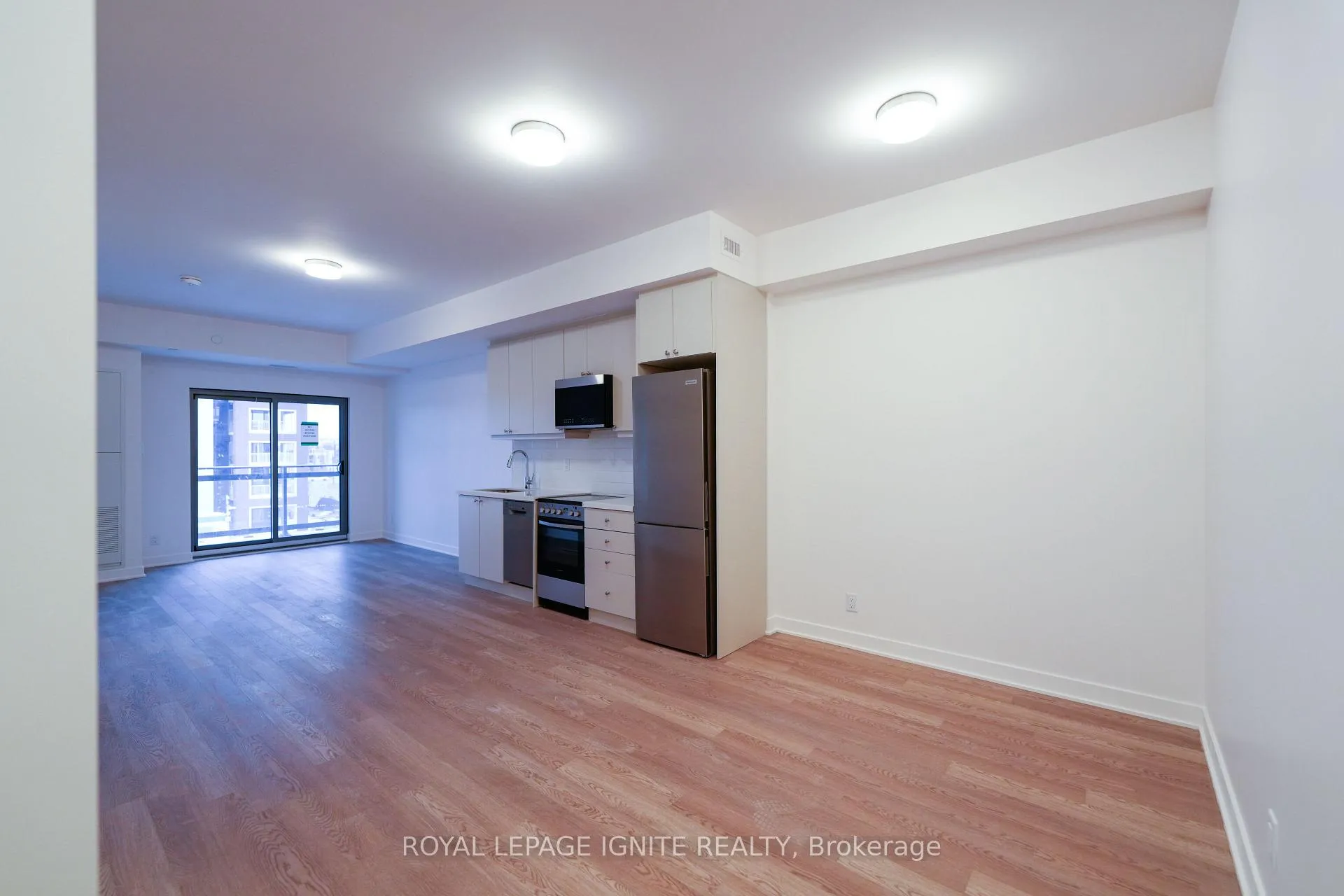 Photo 7 of Unit 311, 55 Clarington Boulevard, Clarington, Bowmanville — HOMEH