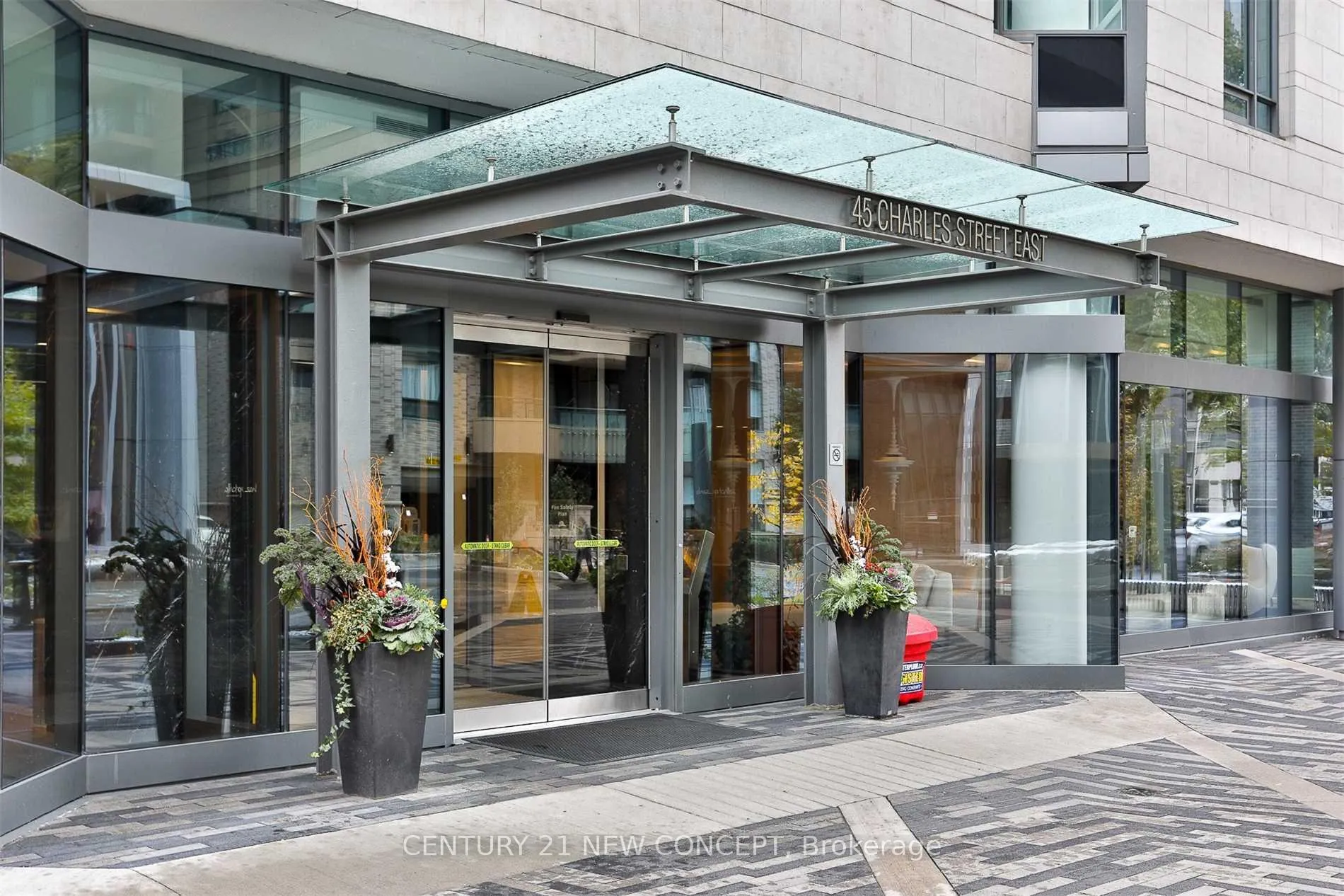 Photo 4 of Unit 2715, 45 Charles Street E, Toronto, Church-Yonge Corridor — HOMEH