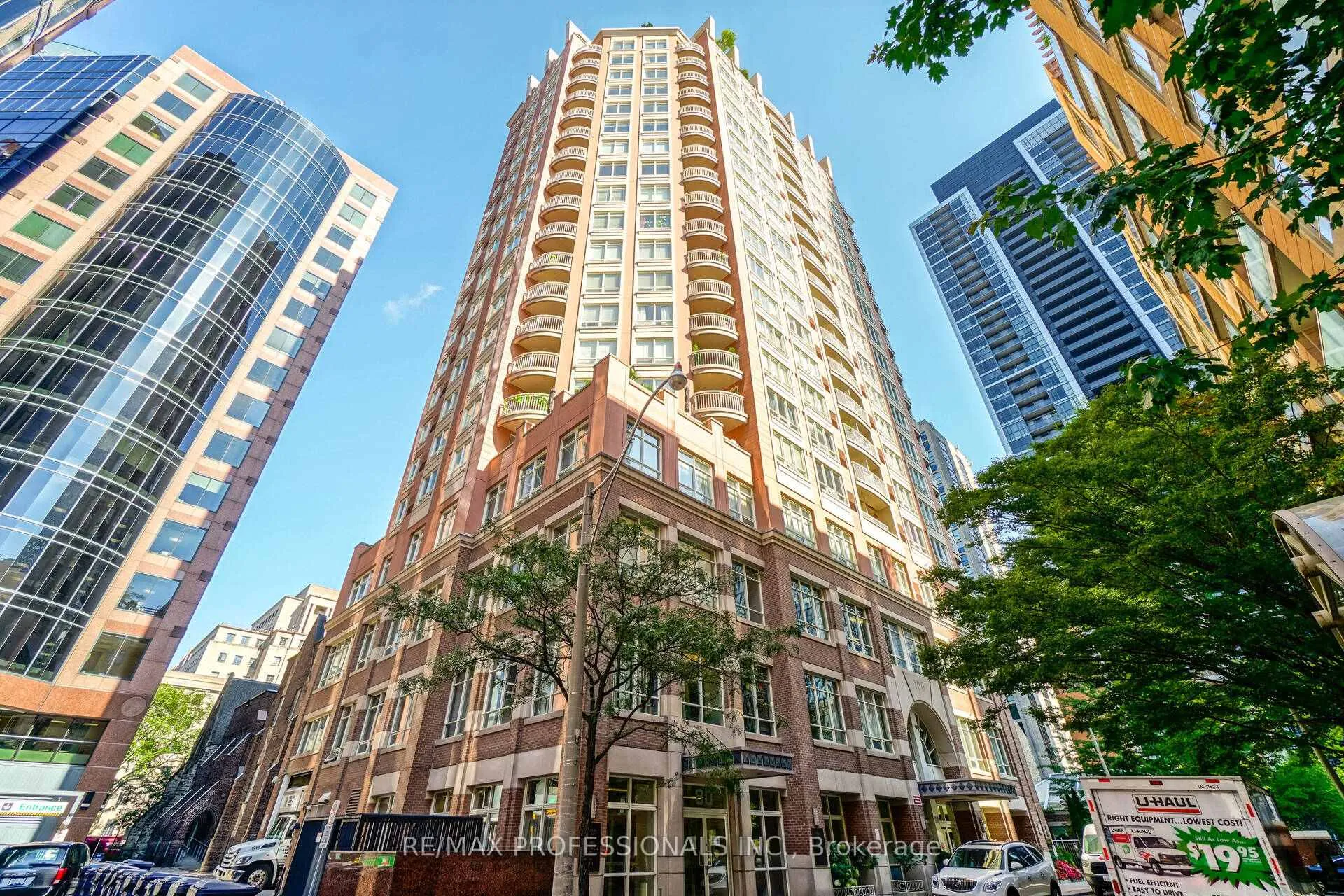 Front of Unit 1107, 100 Hayden Street