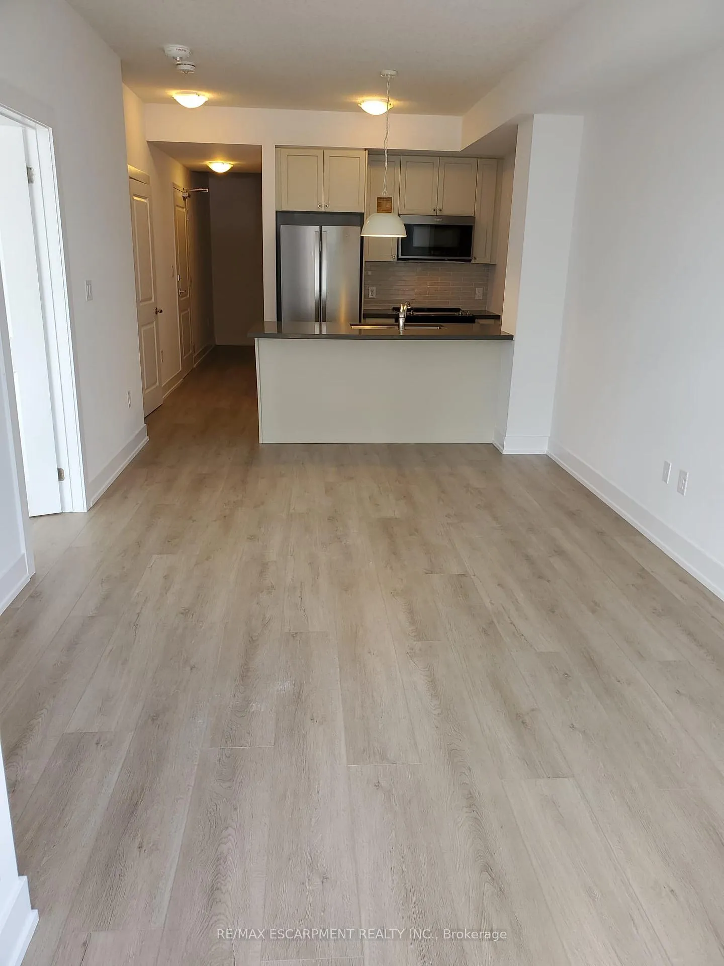 Photo 7 of Unit 601, 470 Dundas Street E, Hamilton, Waterdown — HOMEH