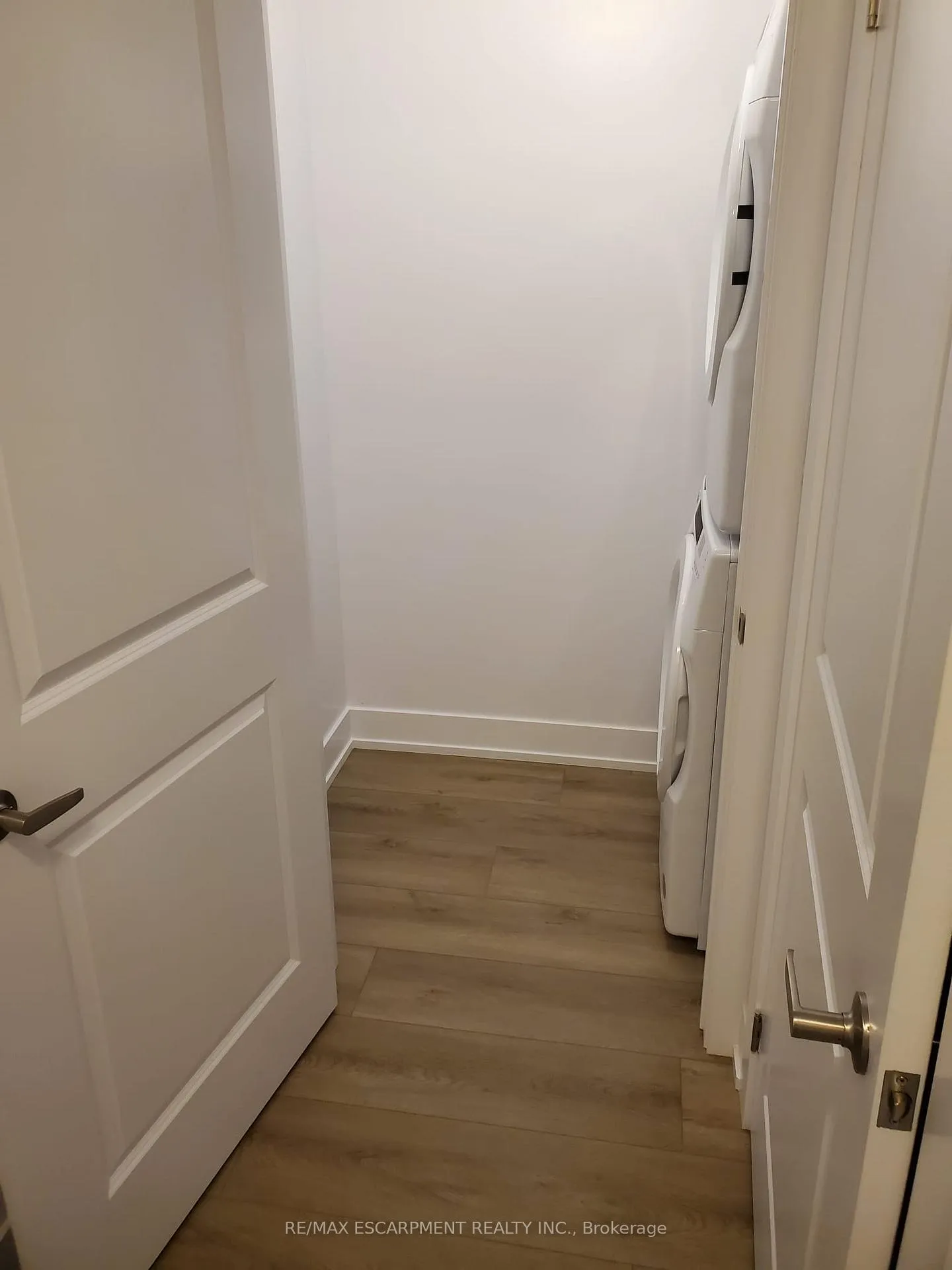 Photo 10 of Unit 601, 470 Dundas Street E, Hamilton, Waterdown — HOMEH