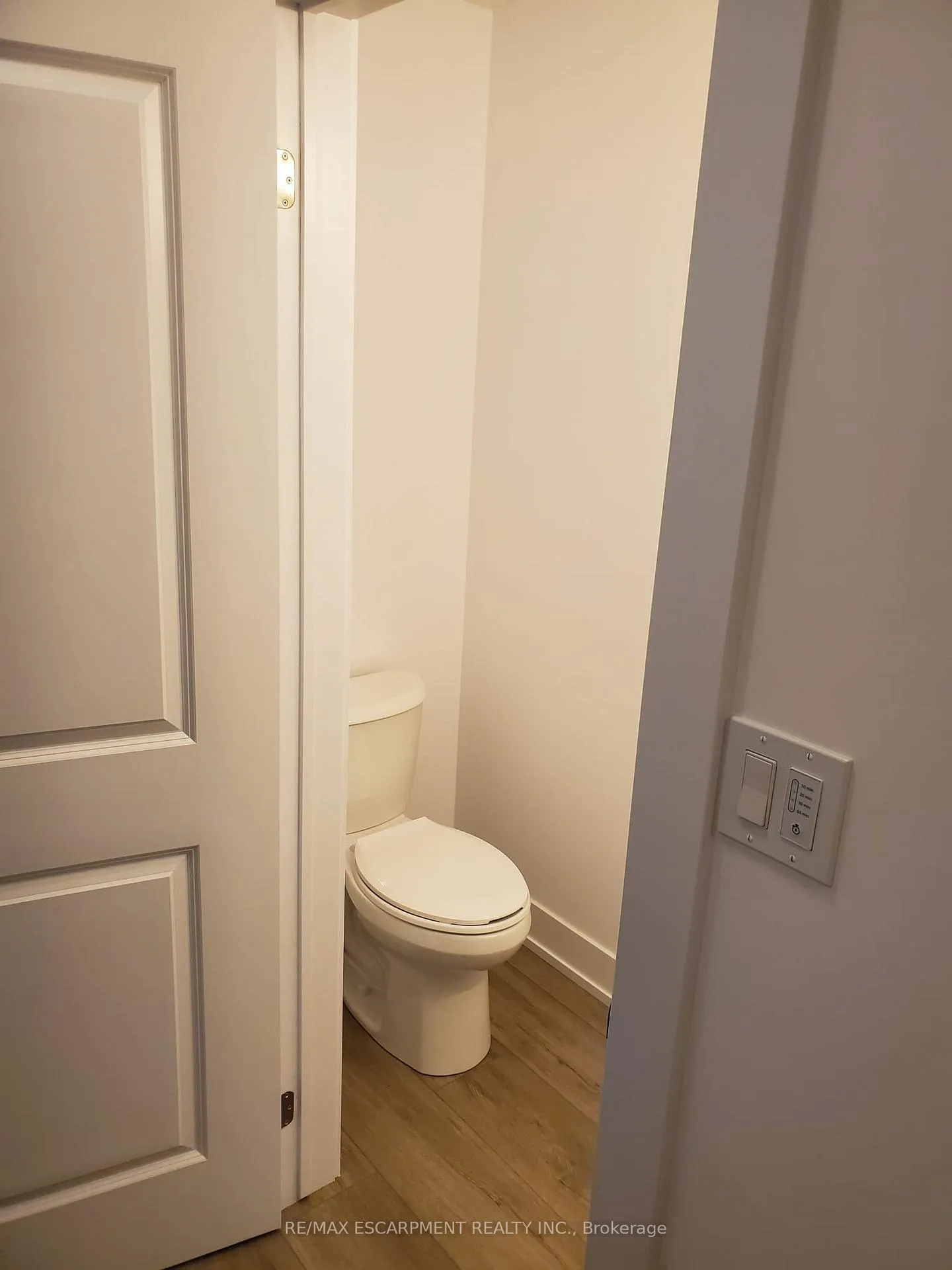 Photo 11 of Unit 601, 470 Dundas Street E, Hamilton, Waterdown — HOMEH