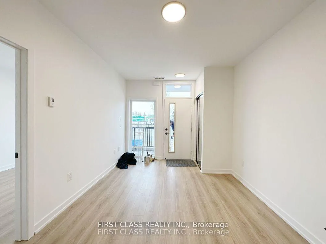 Photo 6 of Unit B008, 20 Legarfeld Drive, Brampton, Northwest Brampton — HOMEH