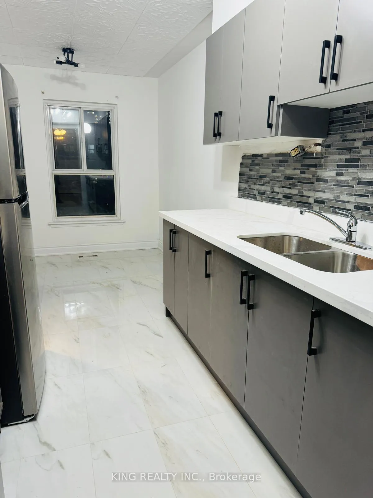Photo 1 of 191 Fleetwood Crescent, Brampton, Bramalea Road South Gateway — HOMEH
