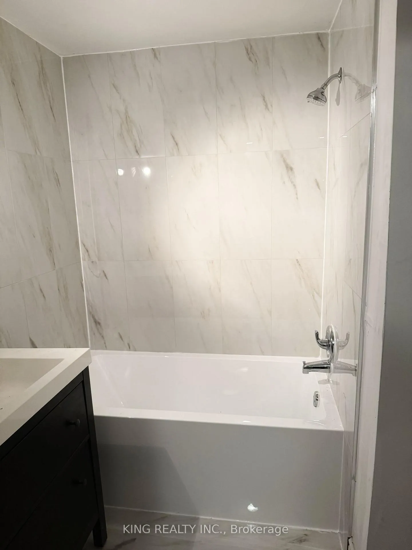 Photo 6 of 191 Fleetwood Crescent, Brampton, Bramalea Road South Gateway — HOMEH