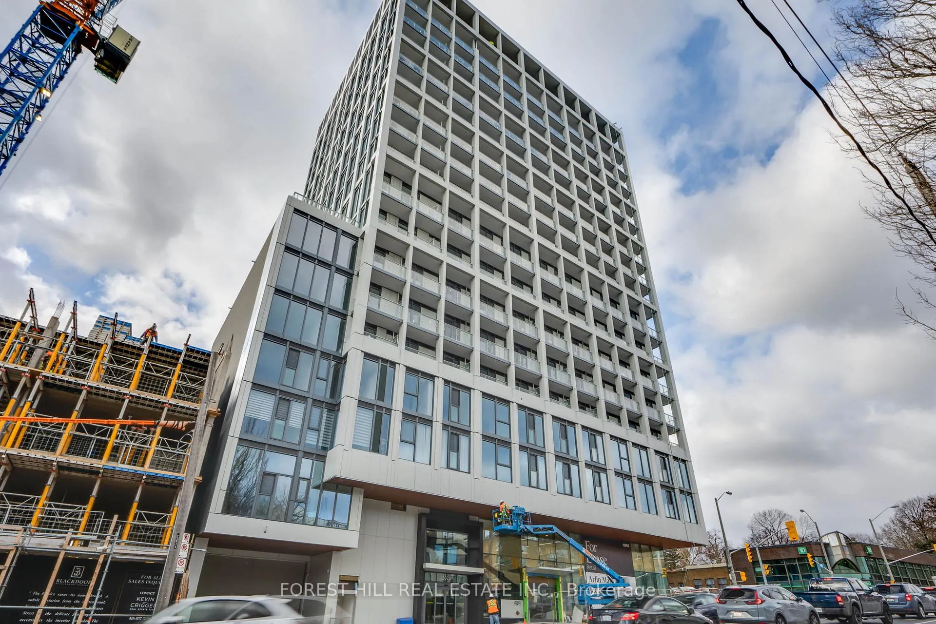 Front of Unit 516, 2020 Bathurst Street