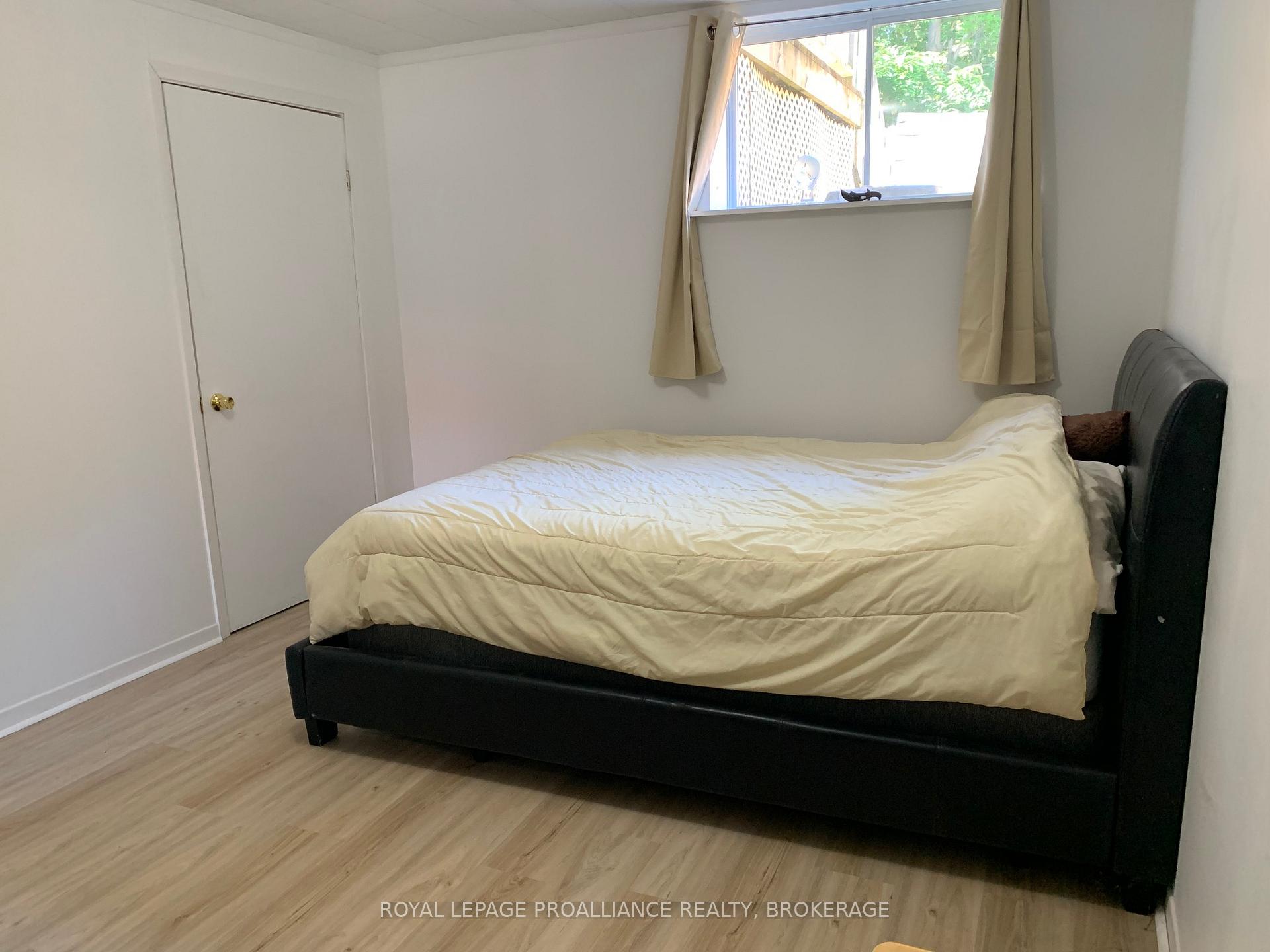 Photo 17 of 382 Victoria Avenue, Gananoque — HOMEH