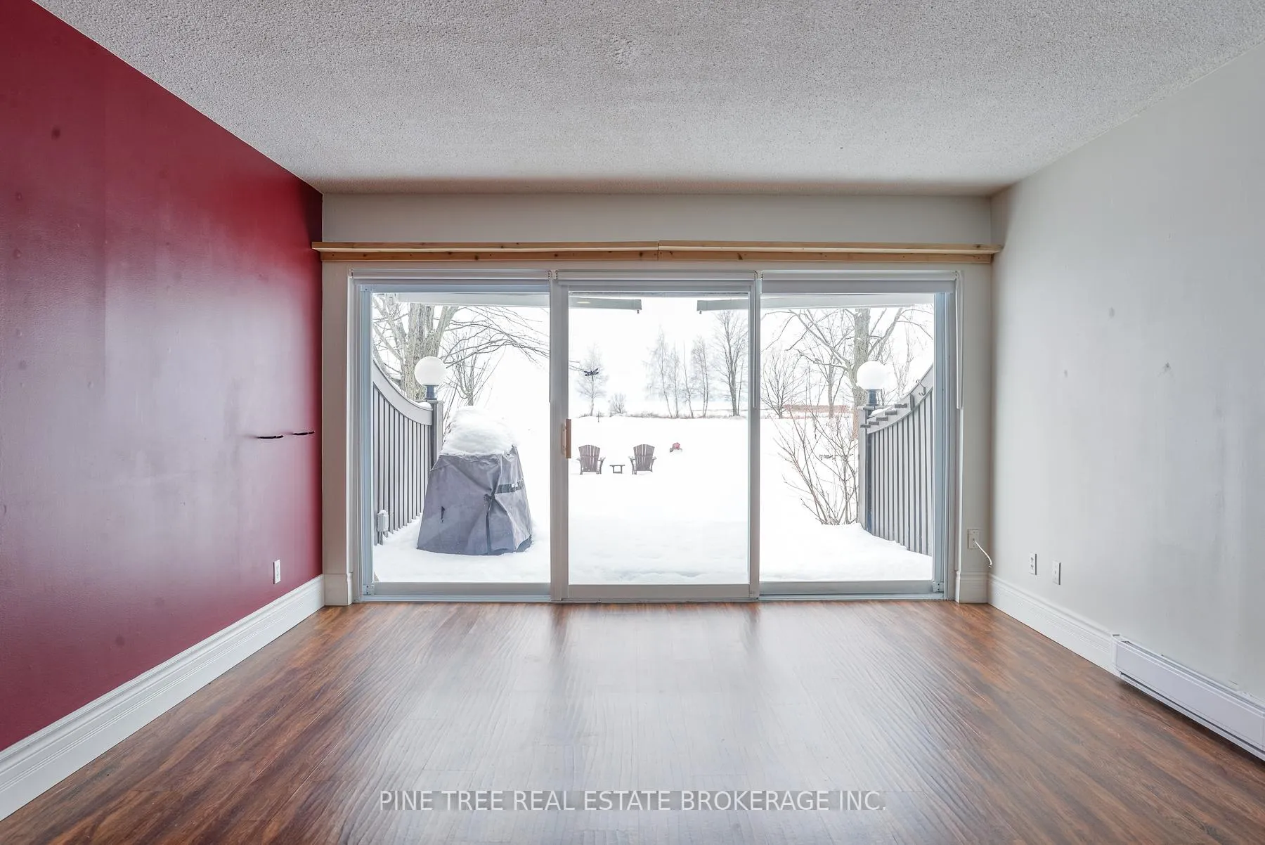 Photo 8 of Unit 4, 2 Paradise Boulevard, Ramara, Rural Ramara — HOMEH