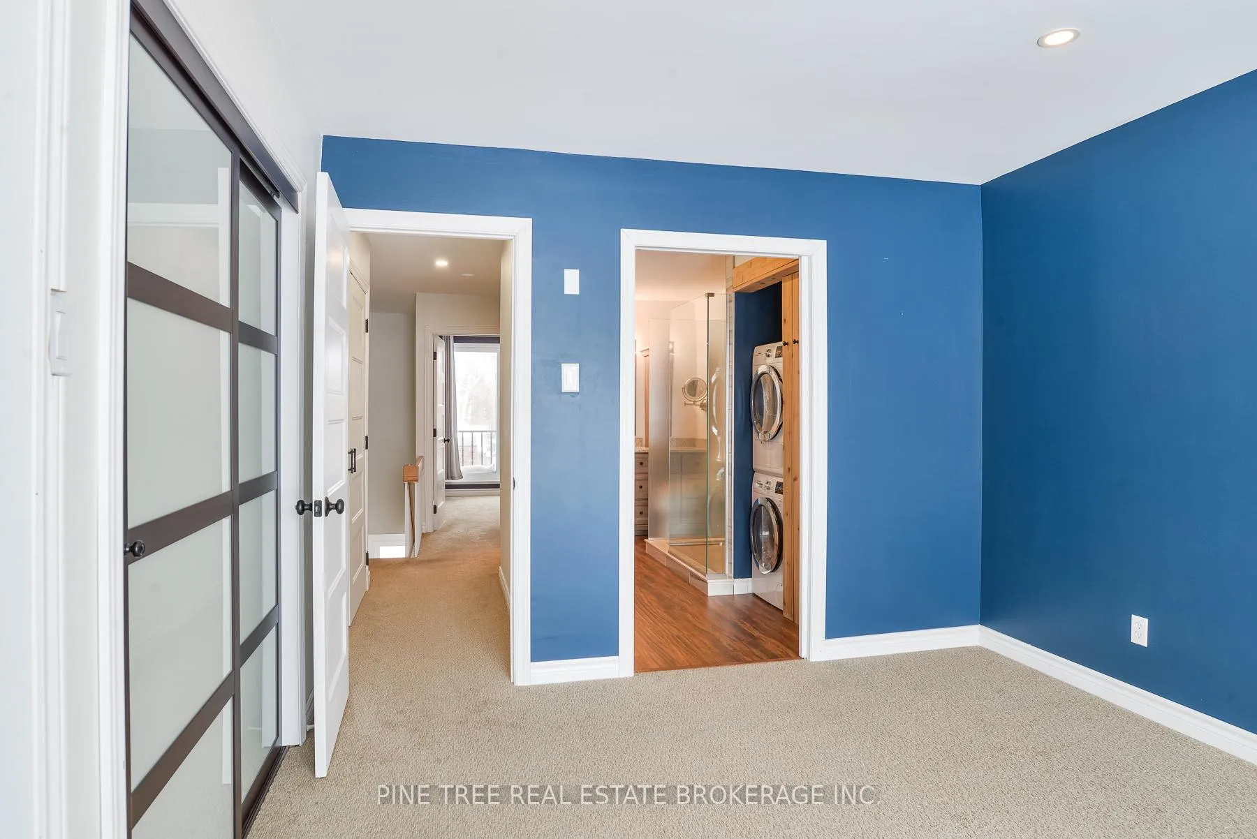 Photo 12 of Unit 4, 2 Paradise Boulevard, Ramara, Rural Ramara — HOMEH