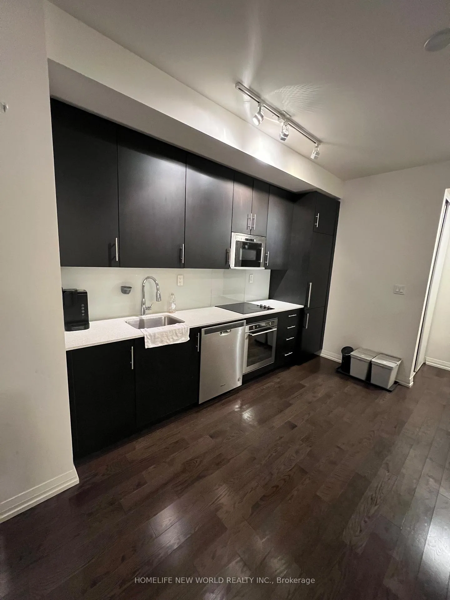 Photo 2 of Unit 501, 460 Adelaide Street E, Toronto, Moss Park — HOMEH