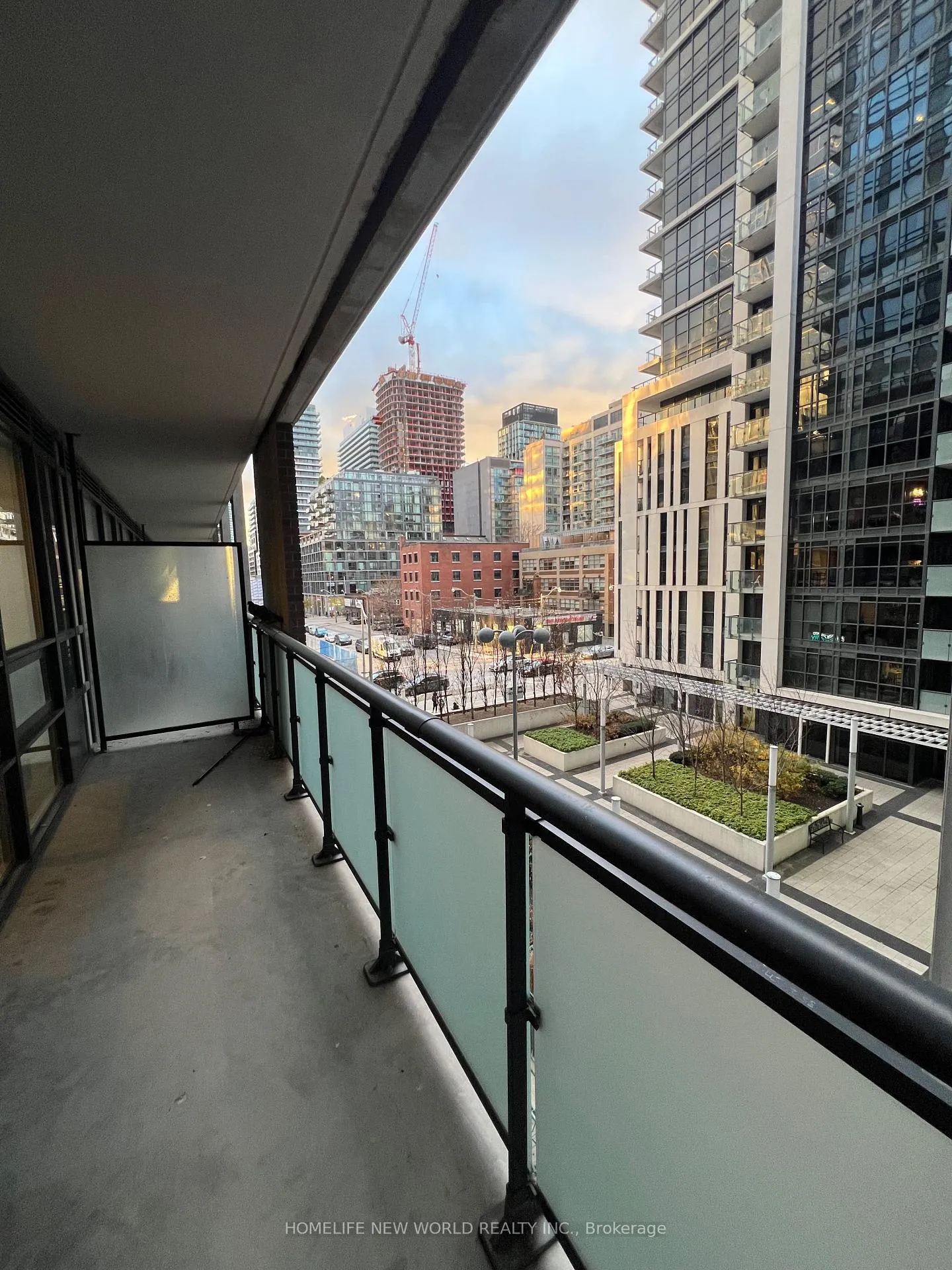 Photo 3 of Unit 501, 460 Adelaide Street E, Toronto, Moss Park — HOMEH