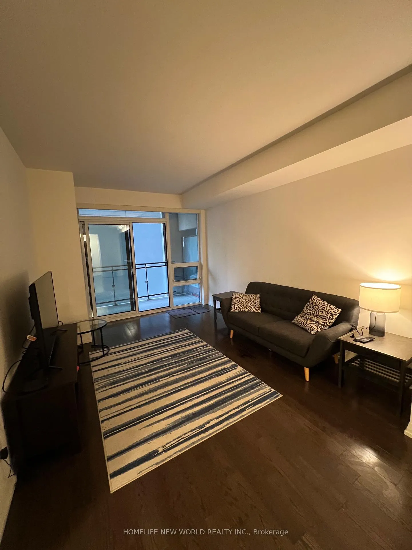 Photo 4 of Unit 501, 460 Adelaide Street E, Toronto, Moss Park — HOMEH