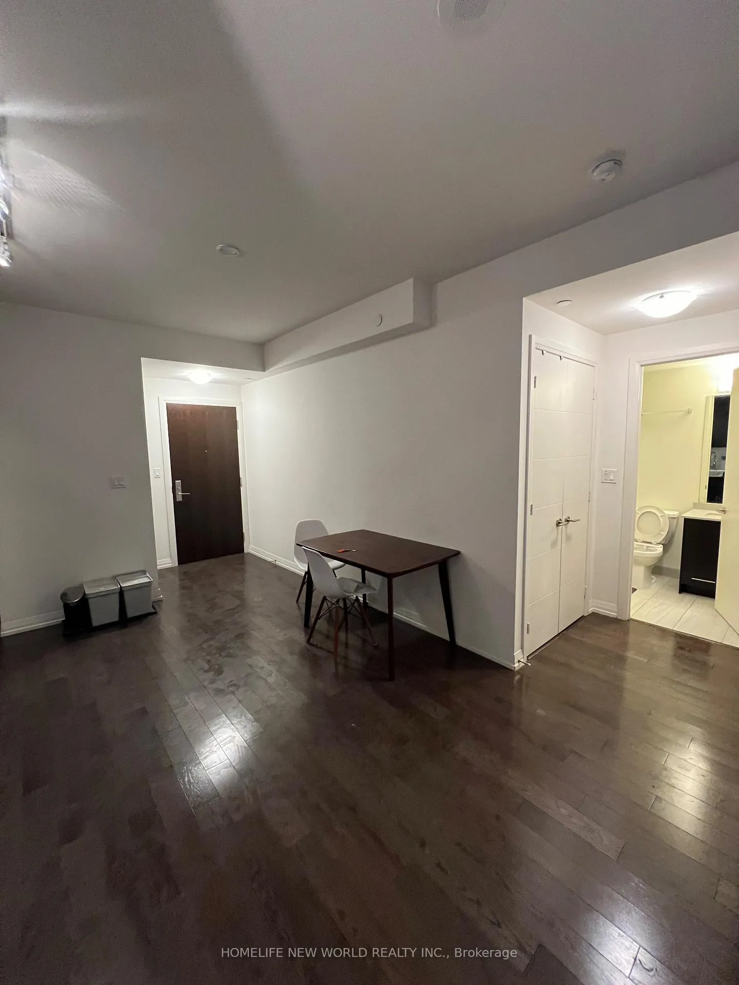 Photo 5 of Unit 501, 460 Adelaide Street E, Toronto, Moss Park — HOMEH