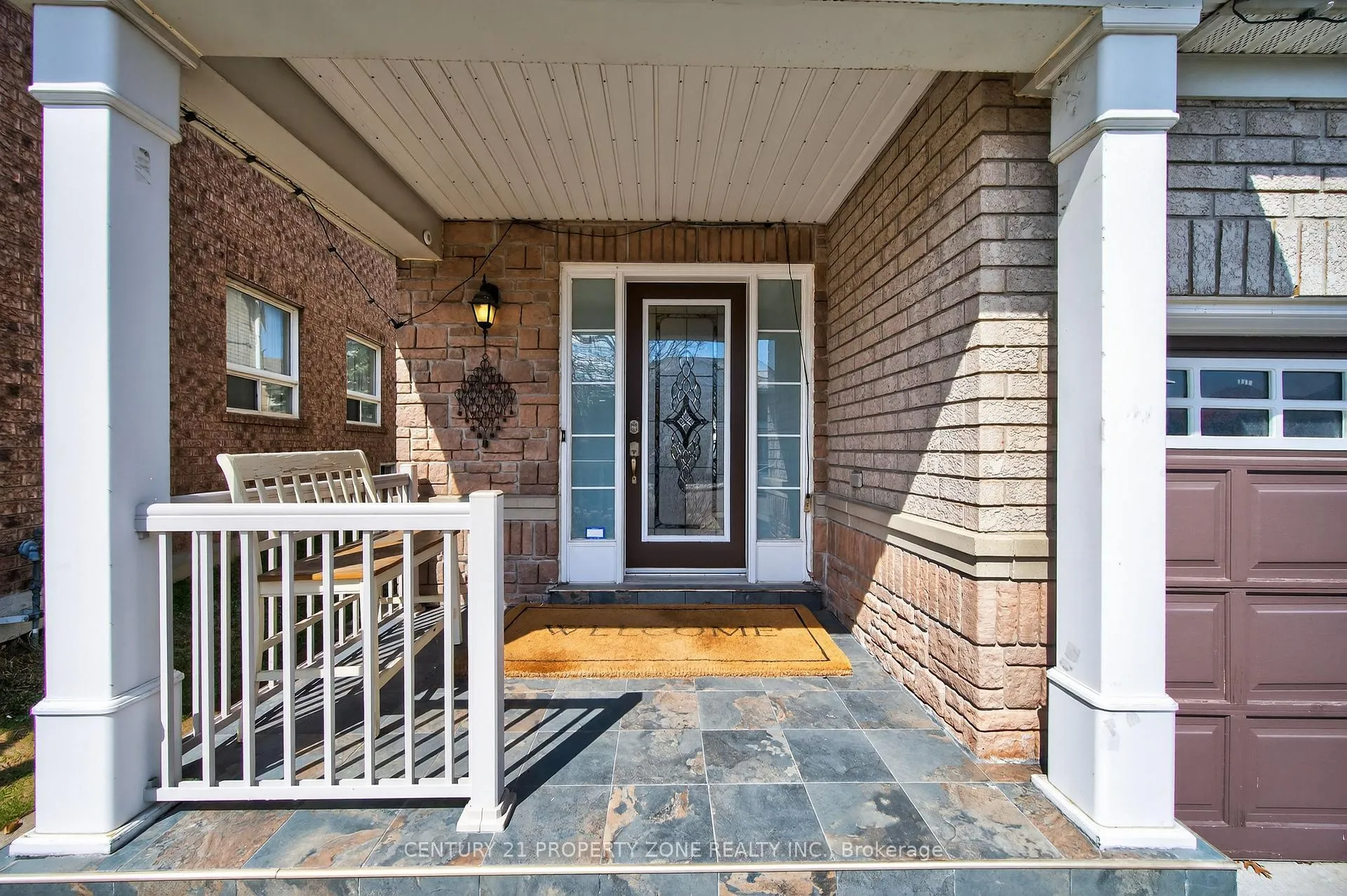 Photo 2 of 16 Sweet Clover Crescent, Brampton, Sandringham-Wellington — HOMEH