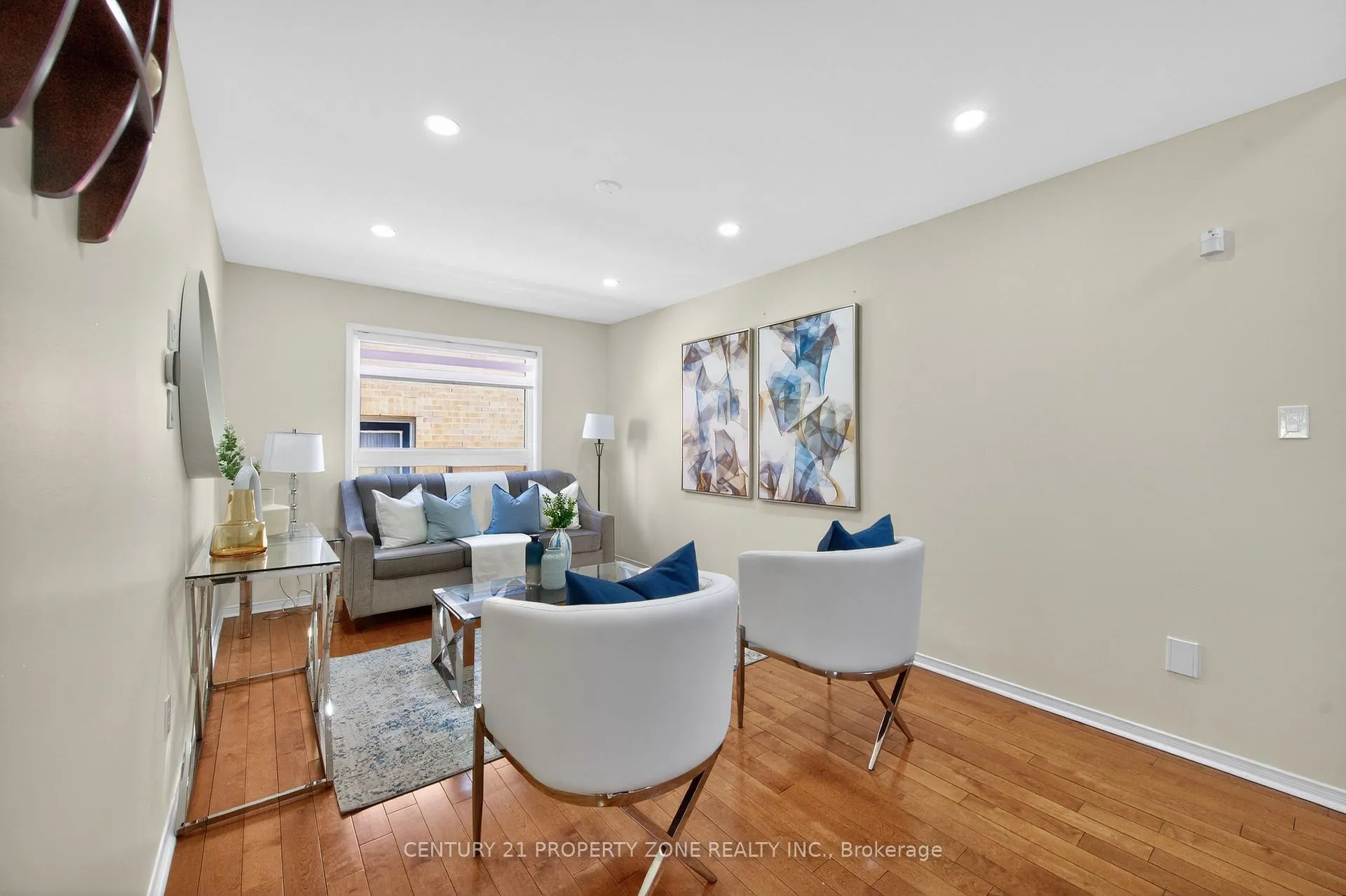 Photo 10 of 16 Sweet Clover Crescent, Brampton, Sandringham-Wellington — HOMEH
